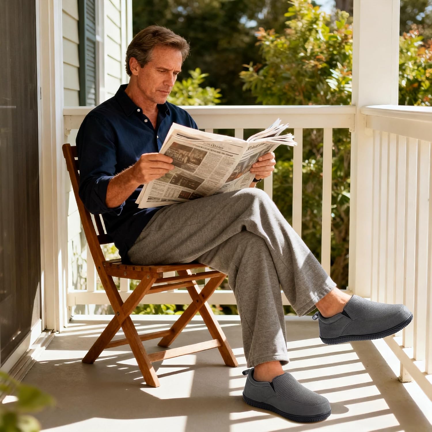 RockDove Men's Closed-Back Memory Foam Slippers with Plush Lining Faux Suede Non-Slip Sole - Image 3