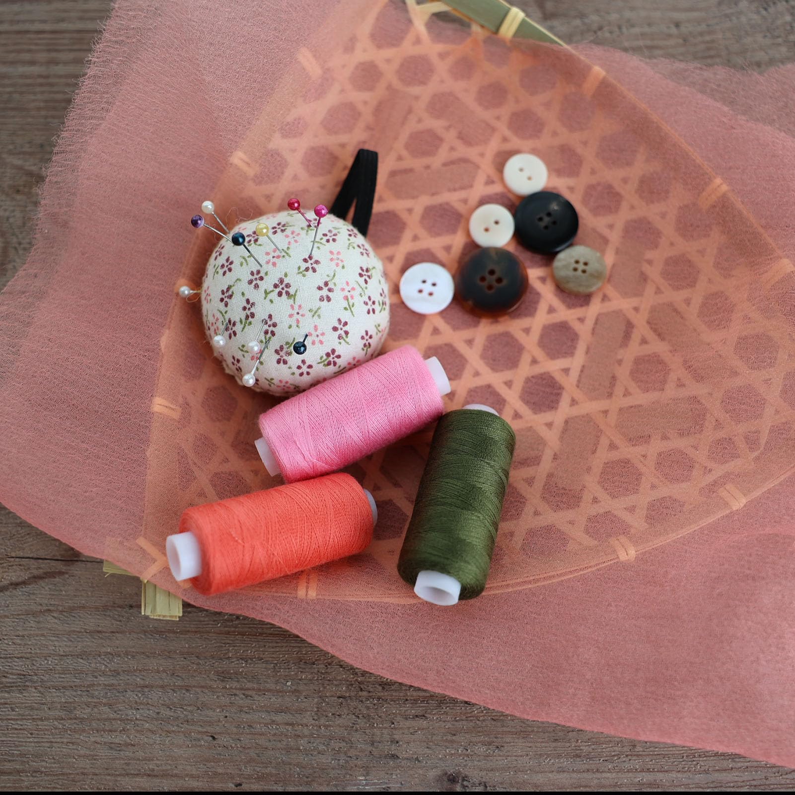 36 Color Sewing Thread Kit - Bobbins Included -8