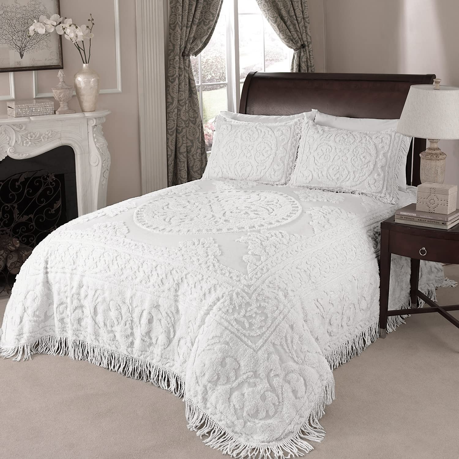 Beatrice Home Fashions Medallion Chenille Bedspread, Twin, White