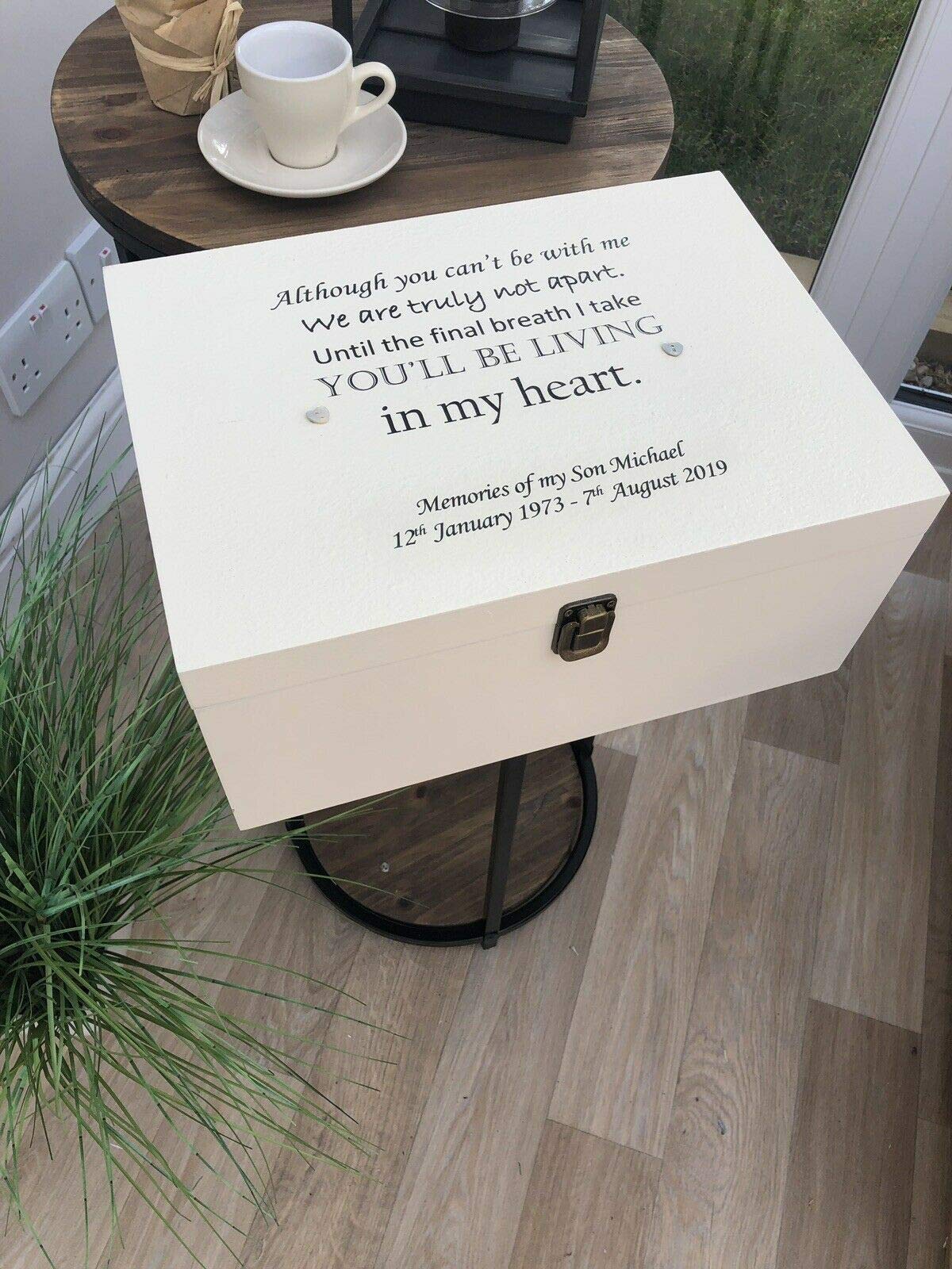 Caja de recuerdos muy grande en memoria de un hijo ~ Caja de recuerdos para cualquier nombre ~ Amado ~ cualquier nombre ~ mamá ~ papá ~ Nana ~ Nanny ~ marido ~ esposa ~ abuelo ~ tío ~ tía ~ hermana ~