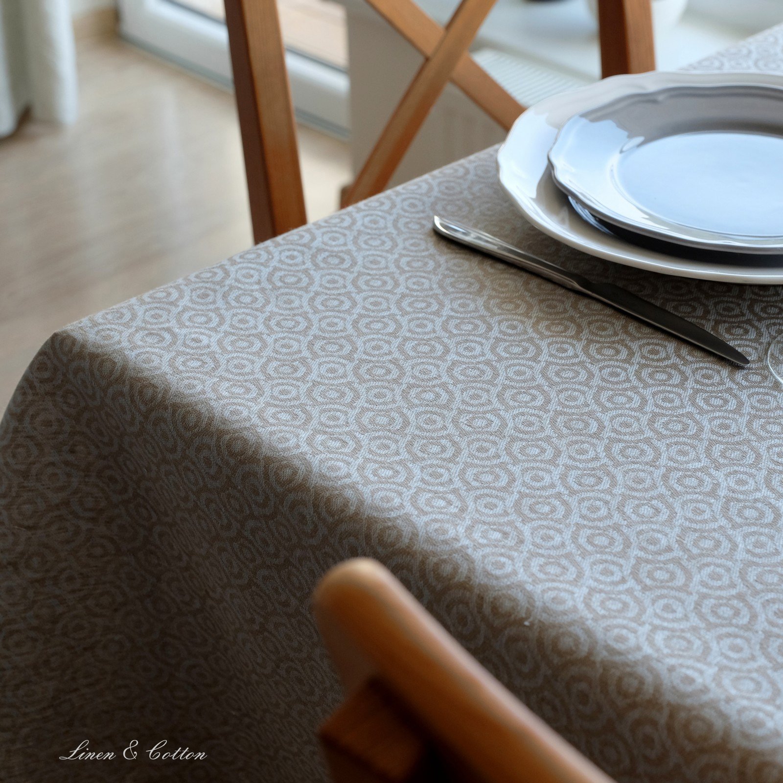 Linen & Cotton Jacquard Nappe de Table Ornements Désign Cervo - 100% Lin, Bleu Clair Beige (147 x 200 cm) Lavable Rectangulaire Grande Taille Couverture pour la Cuisine Décoration Salle à Manger Salon