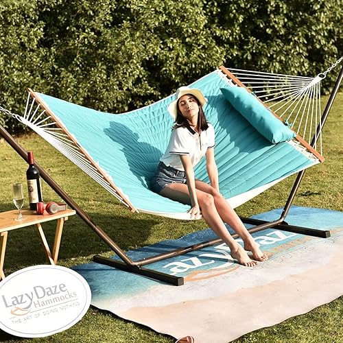 Miniatura 7 de Lazy Daze Hammocks Hamaca de tela acolchada con barra separadora, hamaca doble para 2 personas con almohada y cadenas, hamaca para exteriores,