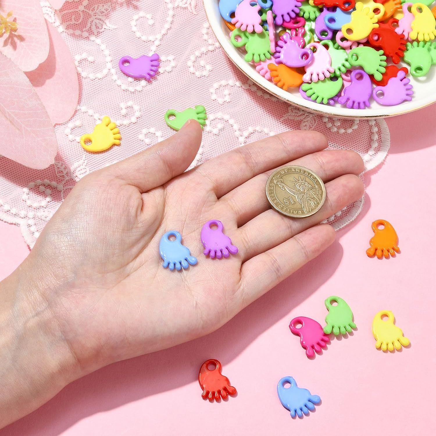DanLingJewelry 1200pcs Craft Supplies Baby Feet Charms Colorful Acrylic Baby Foot print Charms for Jewelry Making DIY Party Decoration