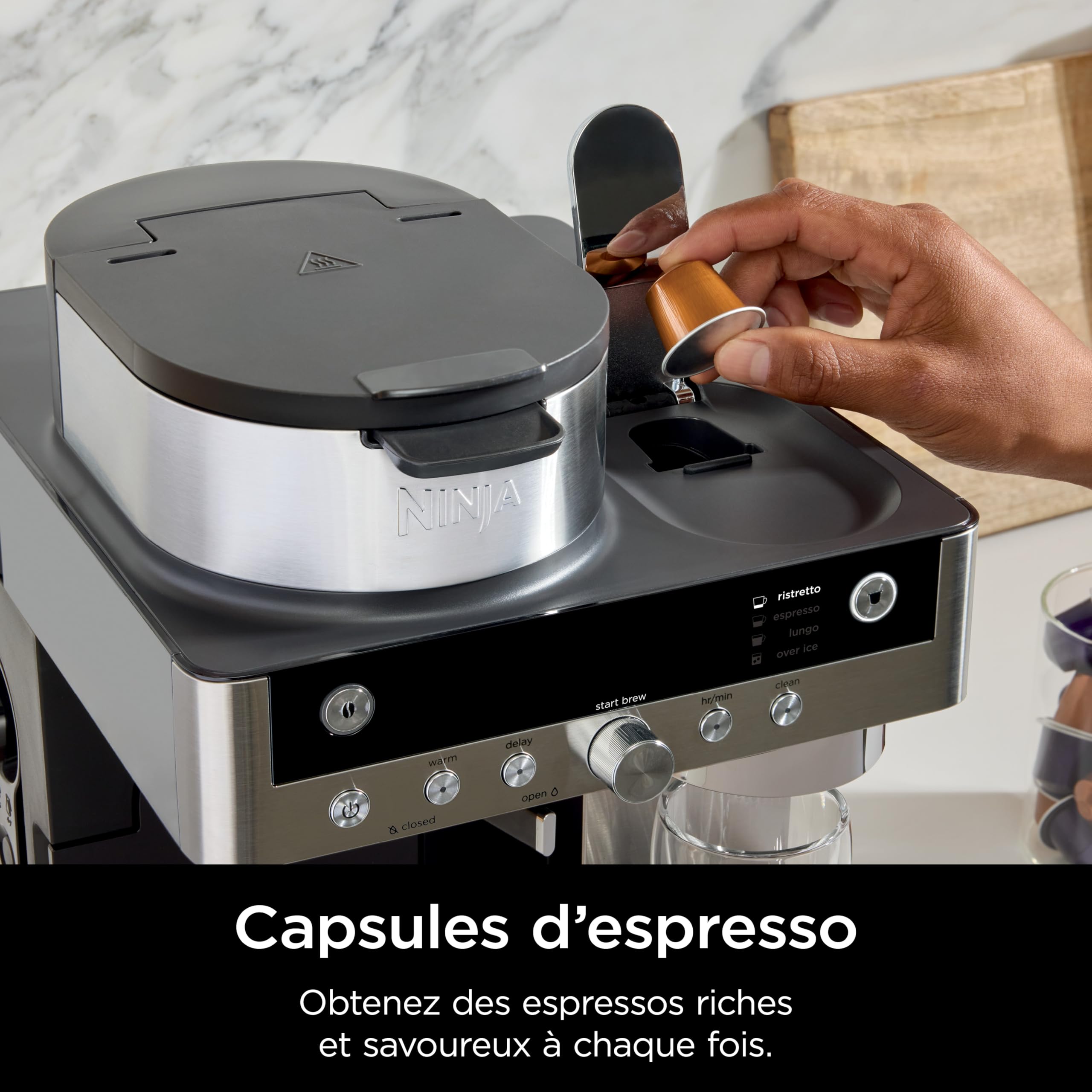Ninja Prestige Machine à café filtre et capsules 2-en-1 Ninja Prestige avec buse à lait intégrée, pour réaliser lattes, cafés glacés et flat whites, Noir CFN802EU