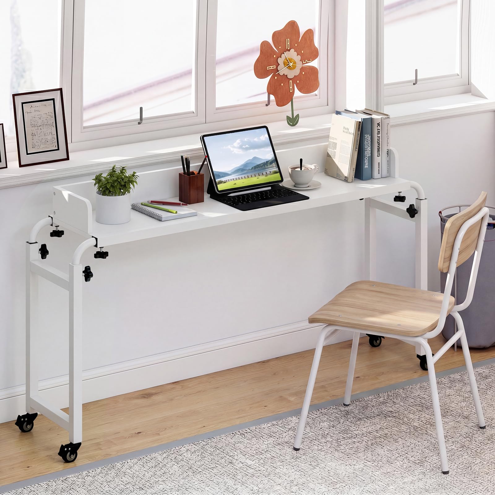 COSTWAY Table de lit Roulant, Bureau Mobile au-Dessus du Lit Hauteur(73,5 à 102 cm) et Longueur(135,5 à 206 cm) Réglable, Table d'appoint pour Ordinateur, pour Chambre, Canapé, Hôpital (Blanc)