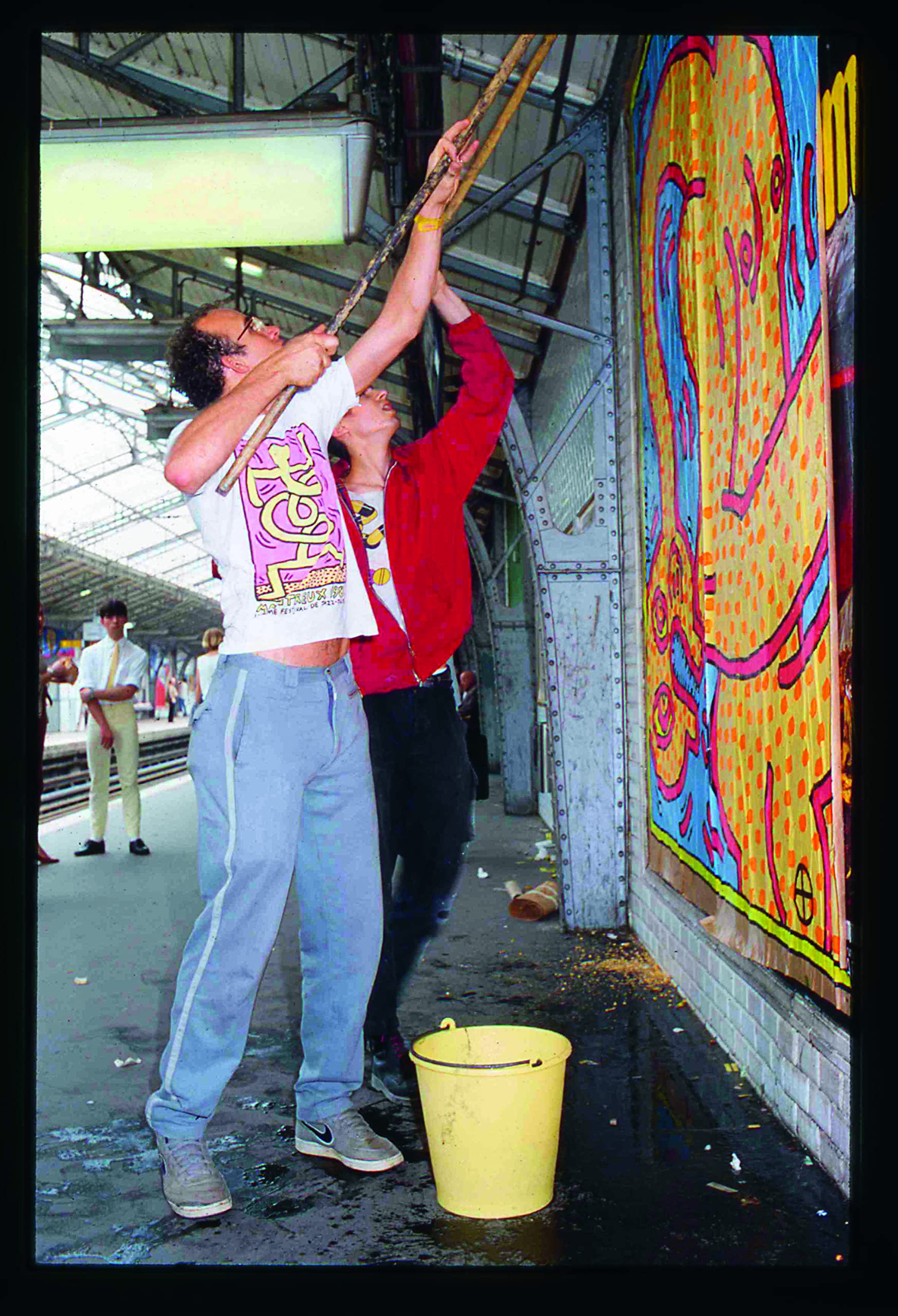 Sur nos murs: 40 ans de graffiti avec agnès b.