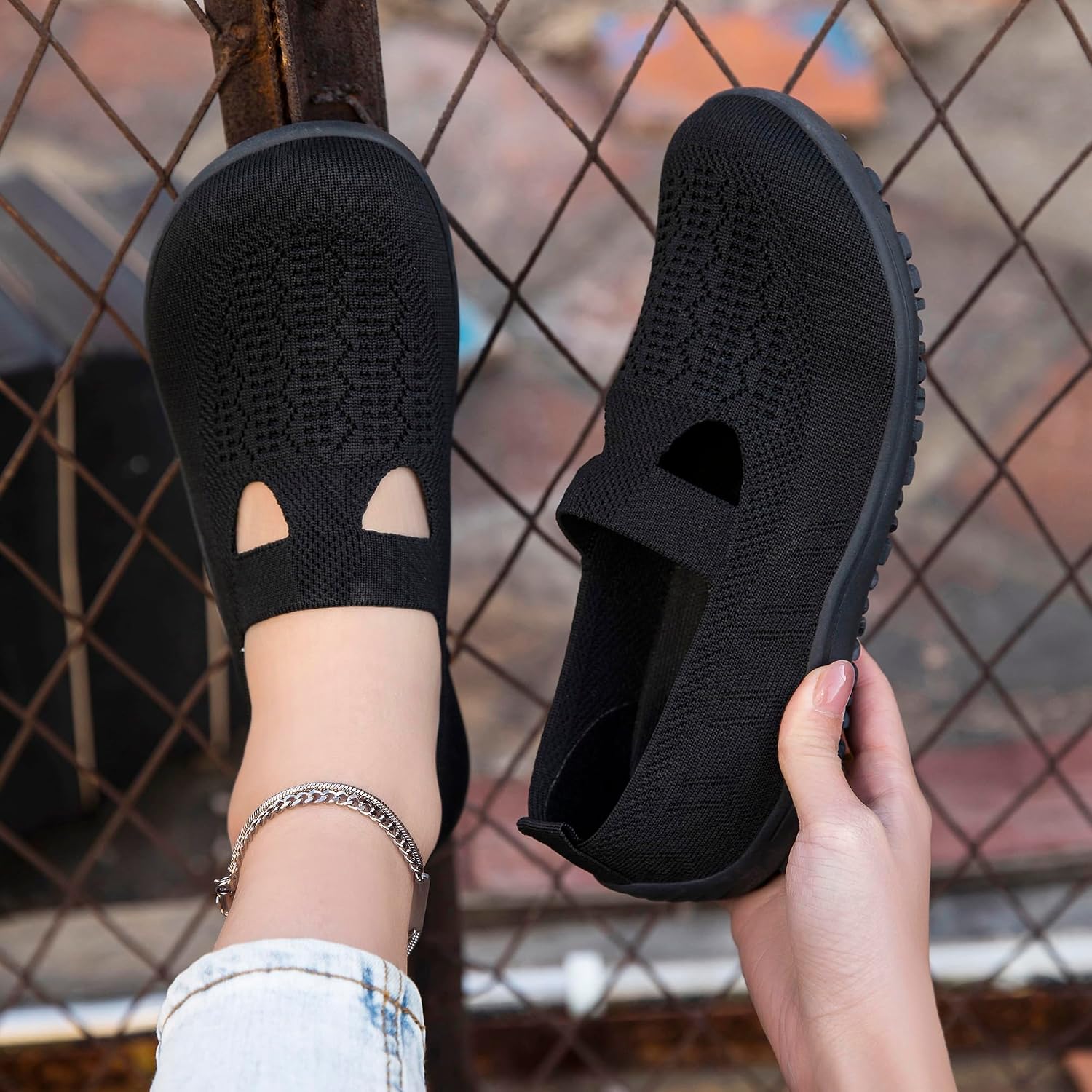 DLWKIPV Womens Slip-On Barefoot Flats Wide Toe Box Casual Sneakers Minimalist Walking Shoes Non Slip All Season
