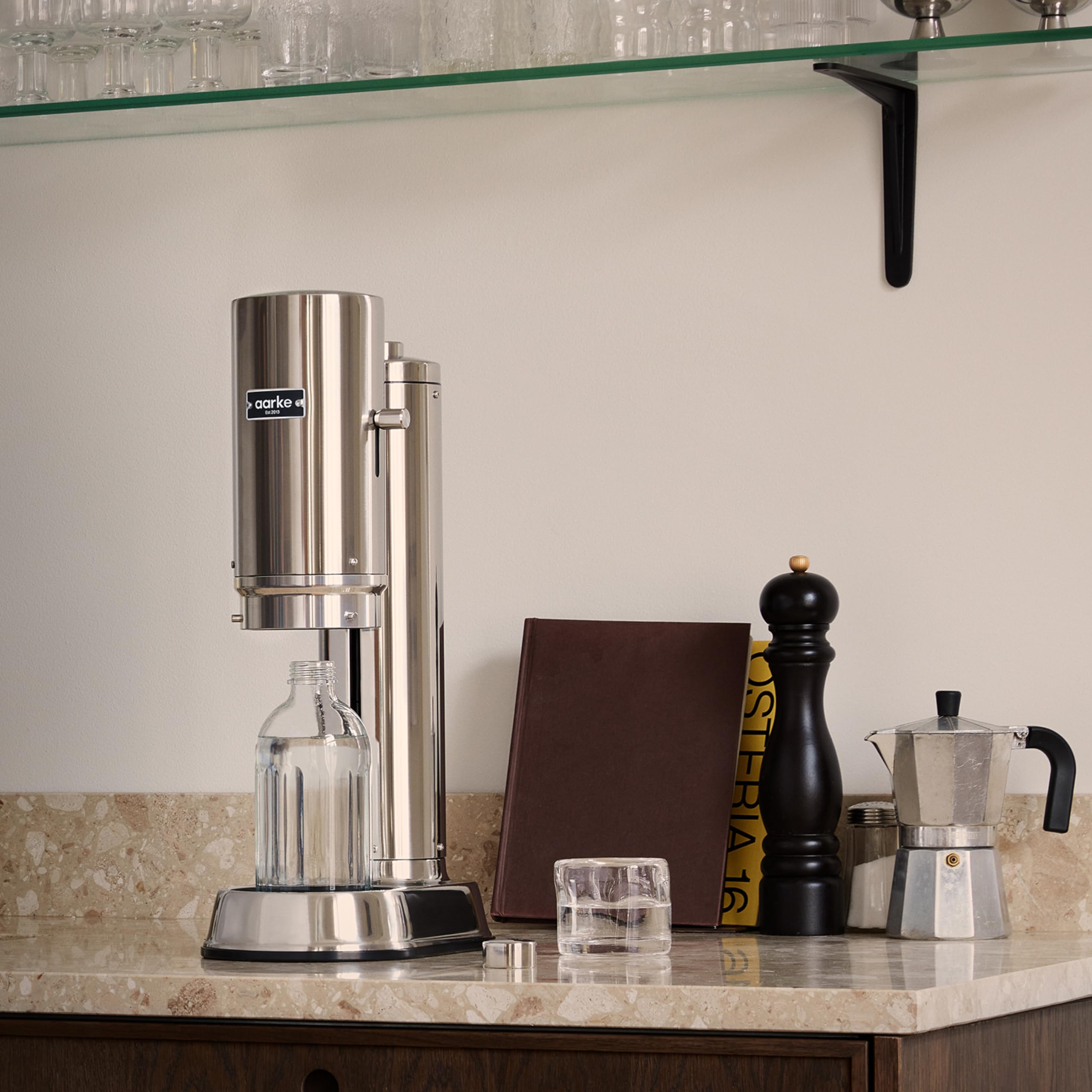 Aarke Carbonator Pro, Wassersprudler mit Glasflasche, Edelstahl Finish