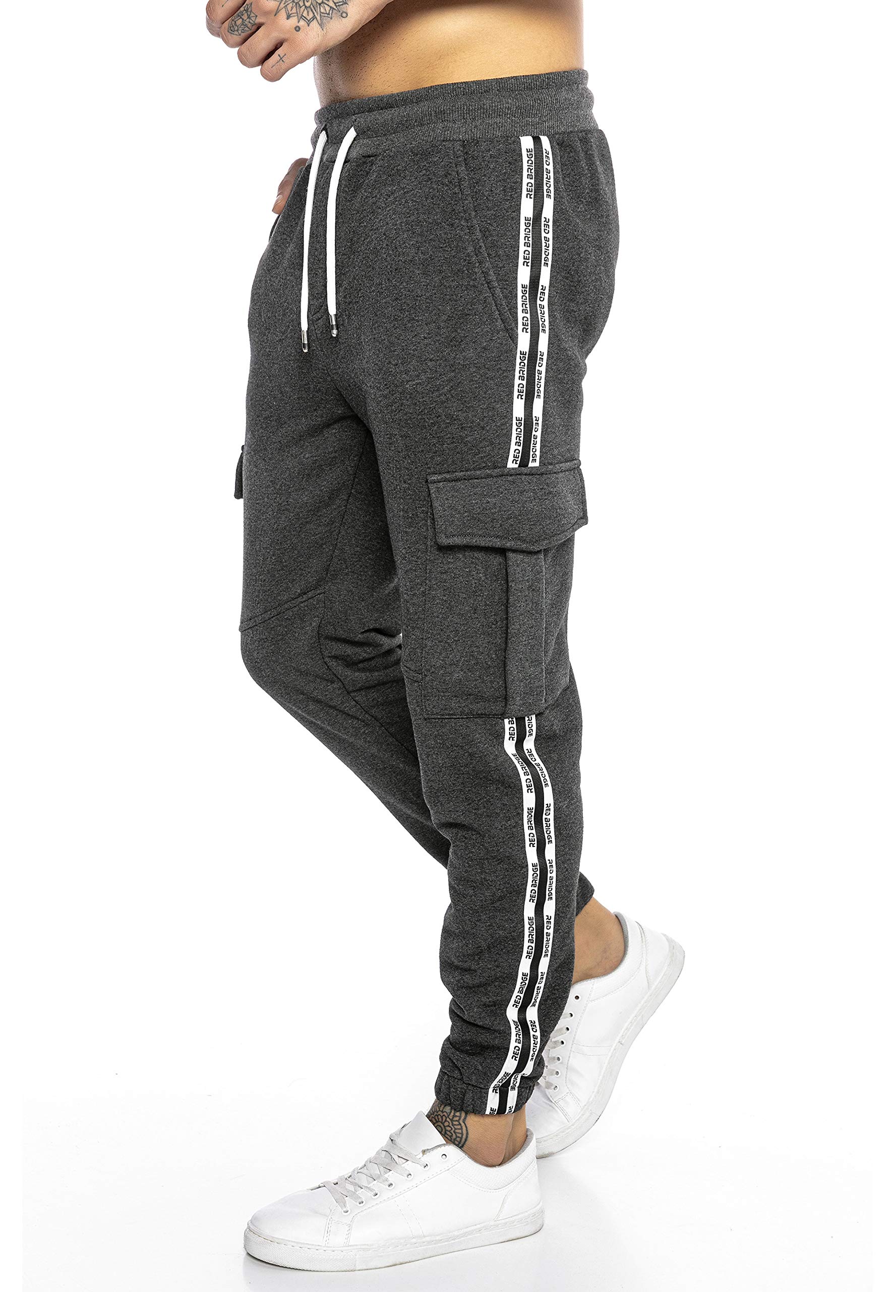 RED BRIDGE Pantalón Chandal para Hombre Joggers Sweat-Pants Premium