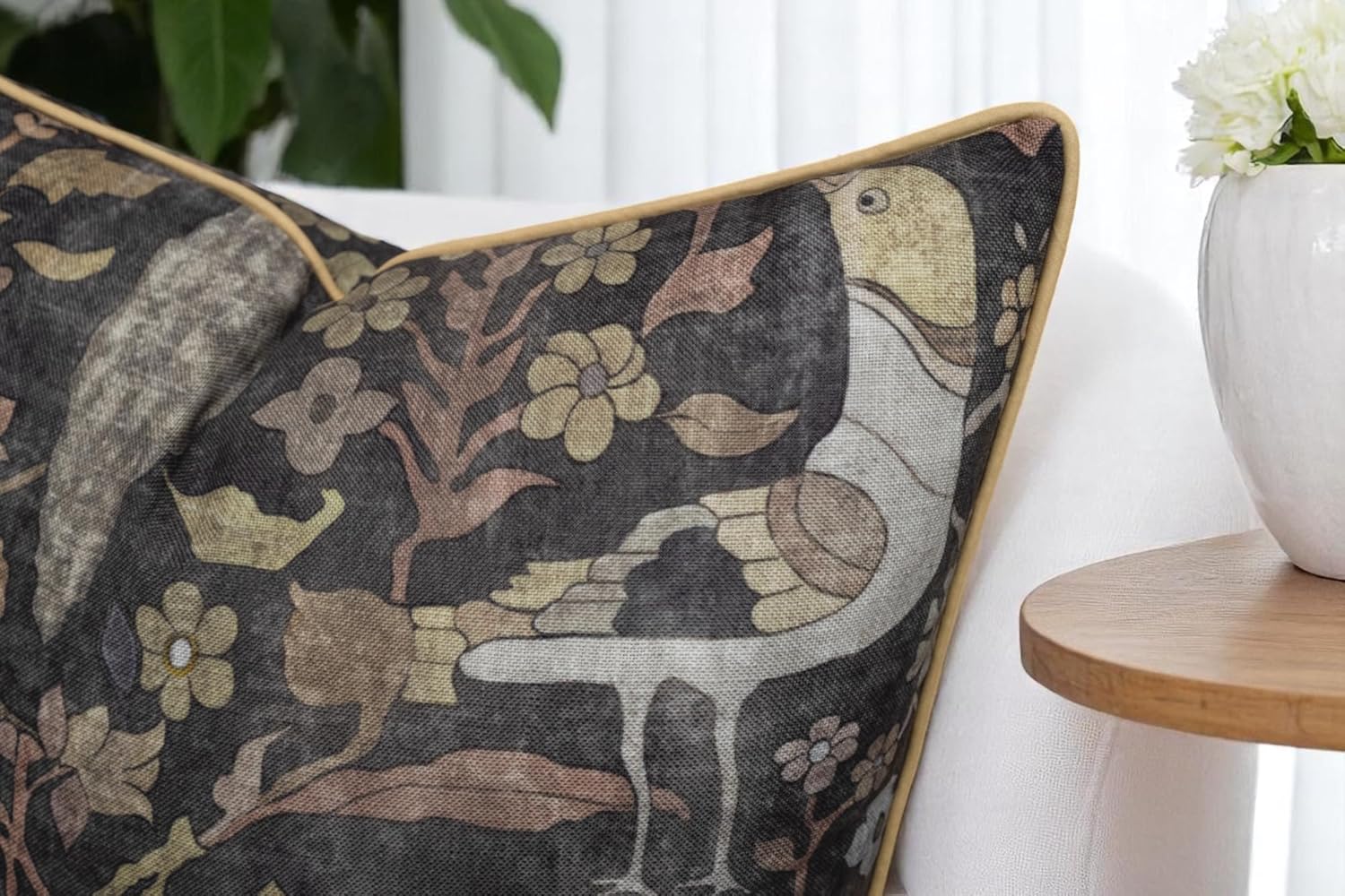 Distressed Kilim Style Throw Pillow Cover - 20x20 Inch Cotton Blend - Chirpy