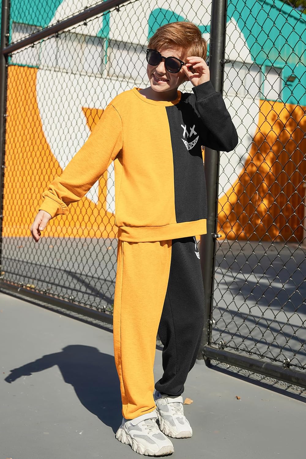 Arshiner Boys Cartoon Face Print Two Tone Crewneck Sweatshirt and Pants Set Tracksuits Outfits Size (2T - 7-8) - Image 3