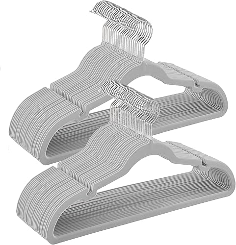 SONGMICS Perchas de terciopelo paquete de 30 perchas antideslizantes, con muescas de hombro, barra para pantalones, gancho giratorio de 360, ahorro