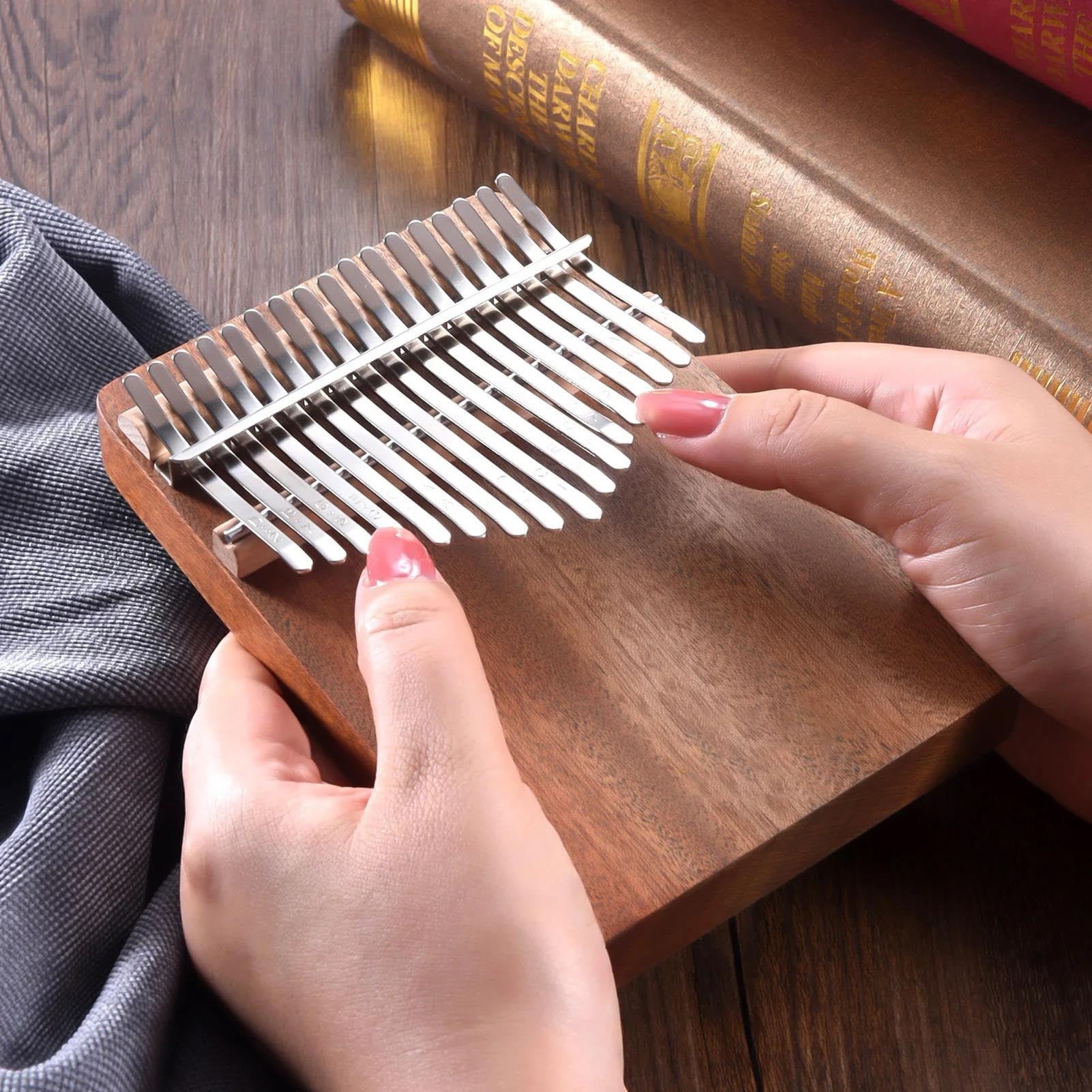 Fortepian Na Kciuk 17-klawiszowy Przenośny Fortepian Z Drewna Mahoniowego Kalimba Dla Początkujących Klawiatura Muzyczna Instrument Muzyczny Z Akcesoriami