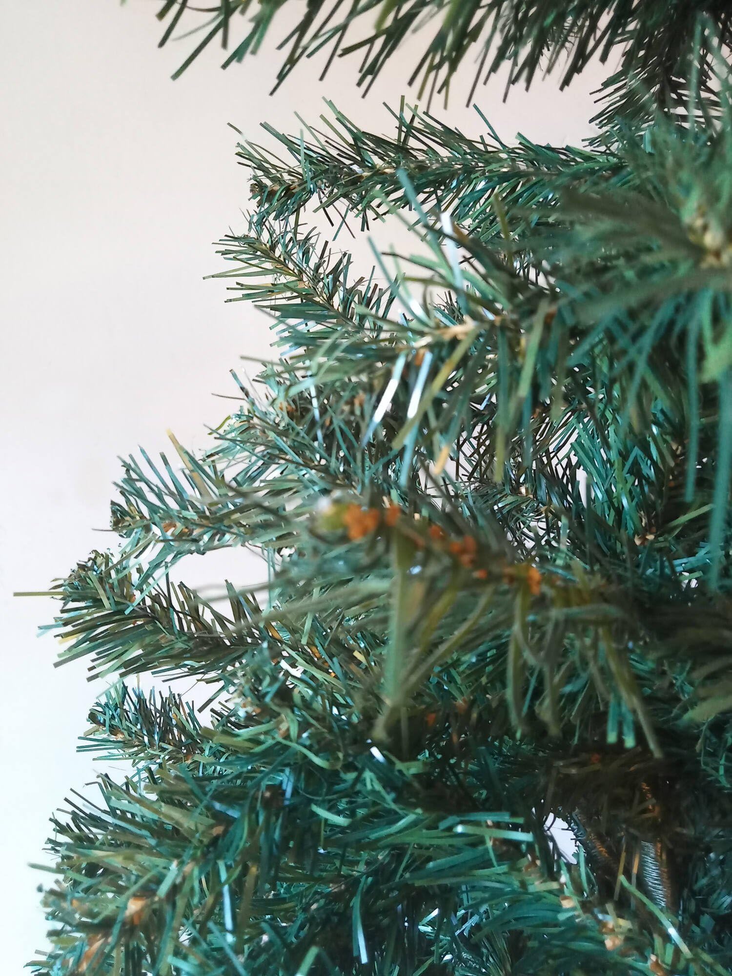 Dmora - Sapin de Noël Amsterdam, Sapin artificiel extra épais, véritable Sapin effet PVC, 731 branches, hauteur 210 cm