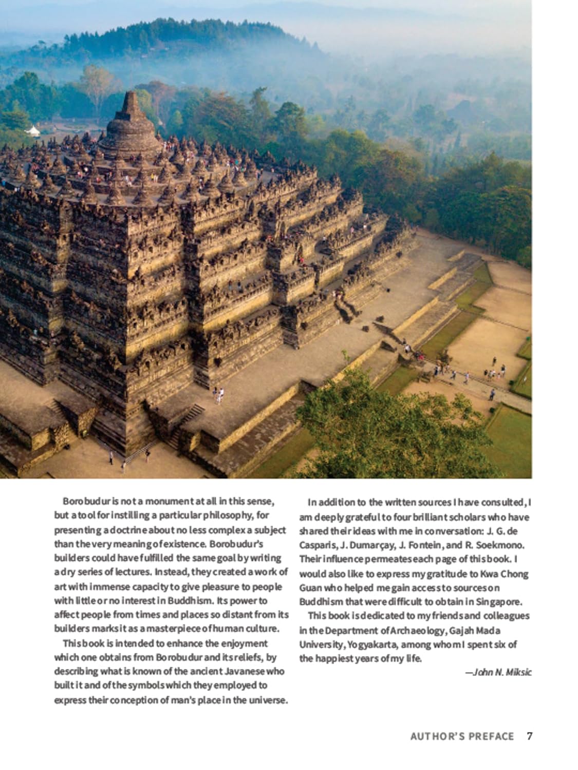 Borobudur: Masterpiece in Stone: The History and Meaning Behind the World's Largest Buddhist Monument (Revised Third Edition)