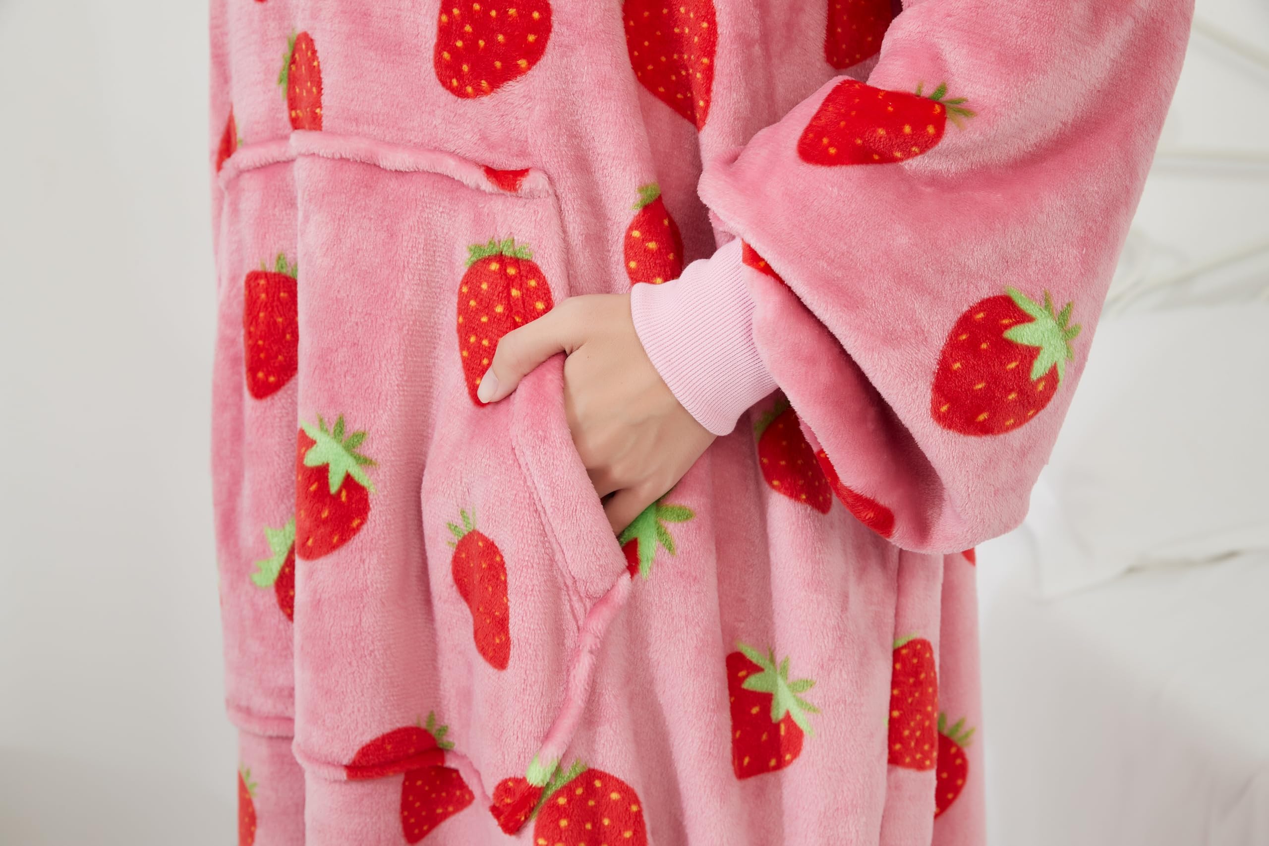 Couverture à Capuche Portable pour Femmes et adultes - Couverture Avec Manches - Couverture douce et chaude pour habiller en Cadeau pour AMIE, Maman ou mère (Strawberry)