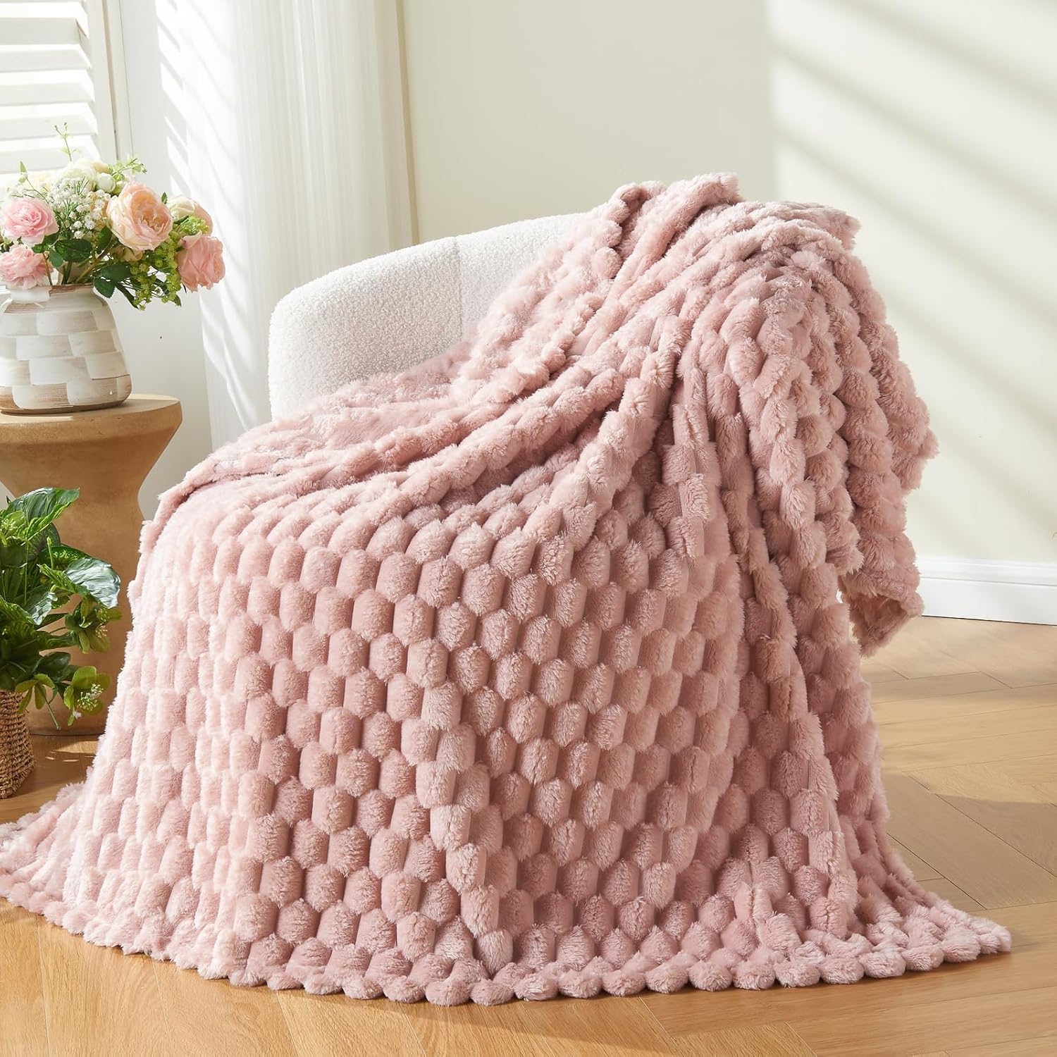 NEWCOSPLAY Super Soft Throw Blanket Pink Premium Silky Flannel Fleece 3D Clouds Stylish Jacquard Lightweight Bed Blanket All Season Use 350GSM (Pink, Throw(50"x60")) Pink Throw(50"x60")
