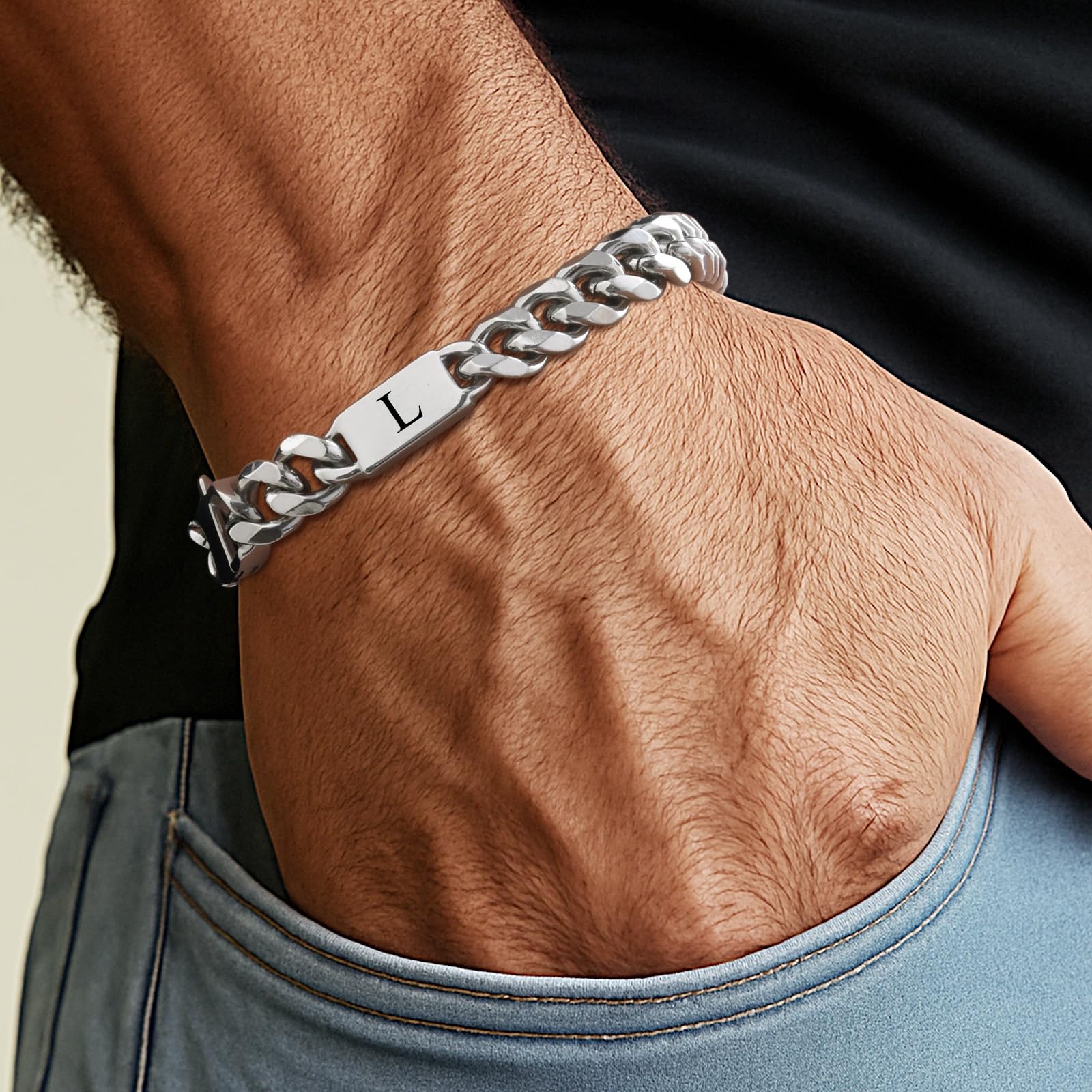 Herren Armband Edelstah Panzerkette mit Buchstaben - Silber Panzerkette Armband für Männer Jungen A-Z, Buchstabe Kubanische Armbänder 8mm Breite 21cm Länge Geschenke für Ehemann Papa Sohn Bruder