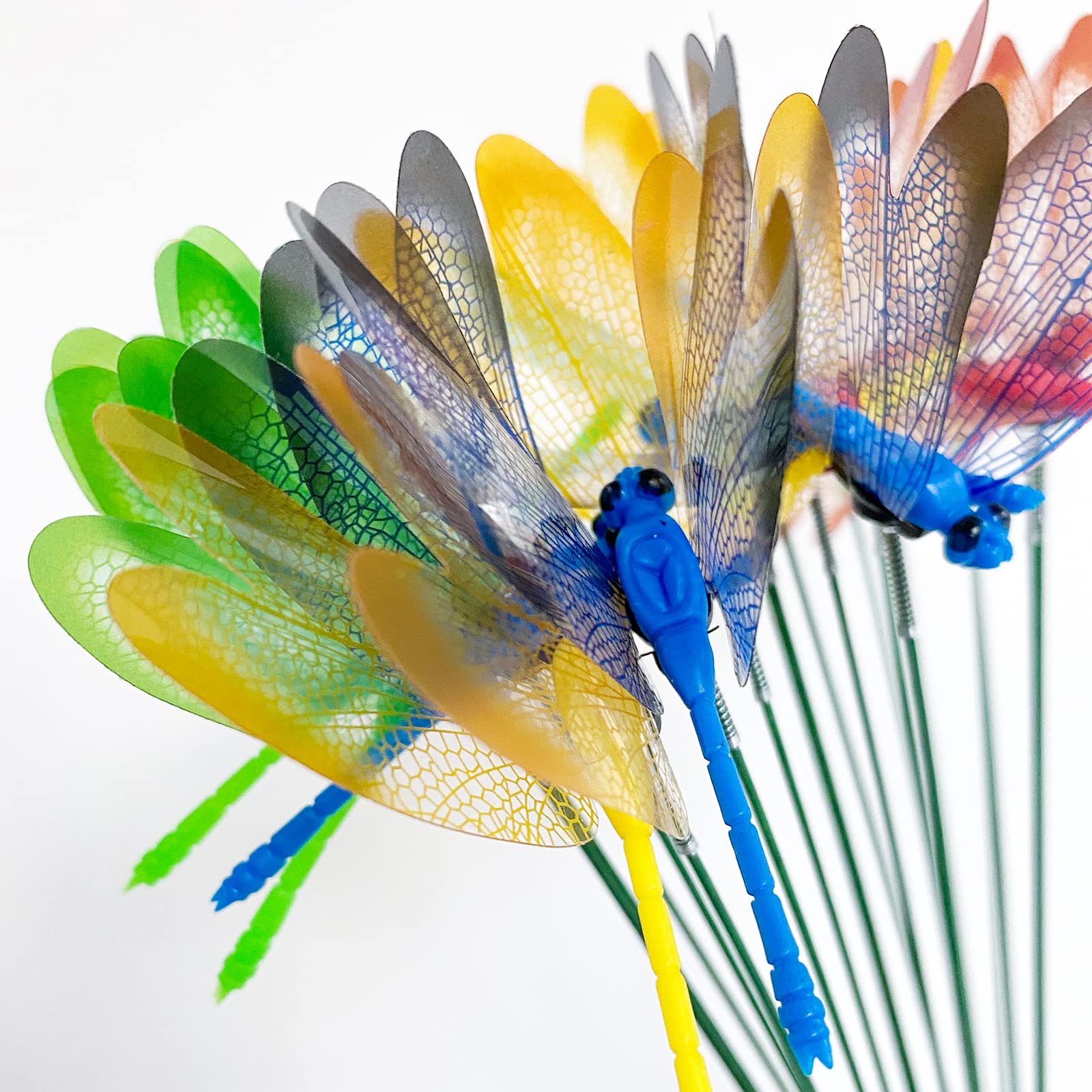 12 estacas de decoración de jardín de libélula – Púas florales de mosca de dragón falsa para decoración de tartas, libélulas – Mosca de dragón 3D para interiores y exteriores, regalo