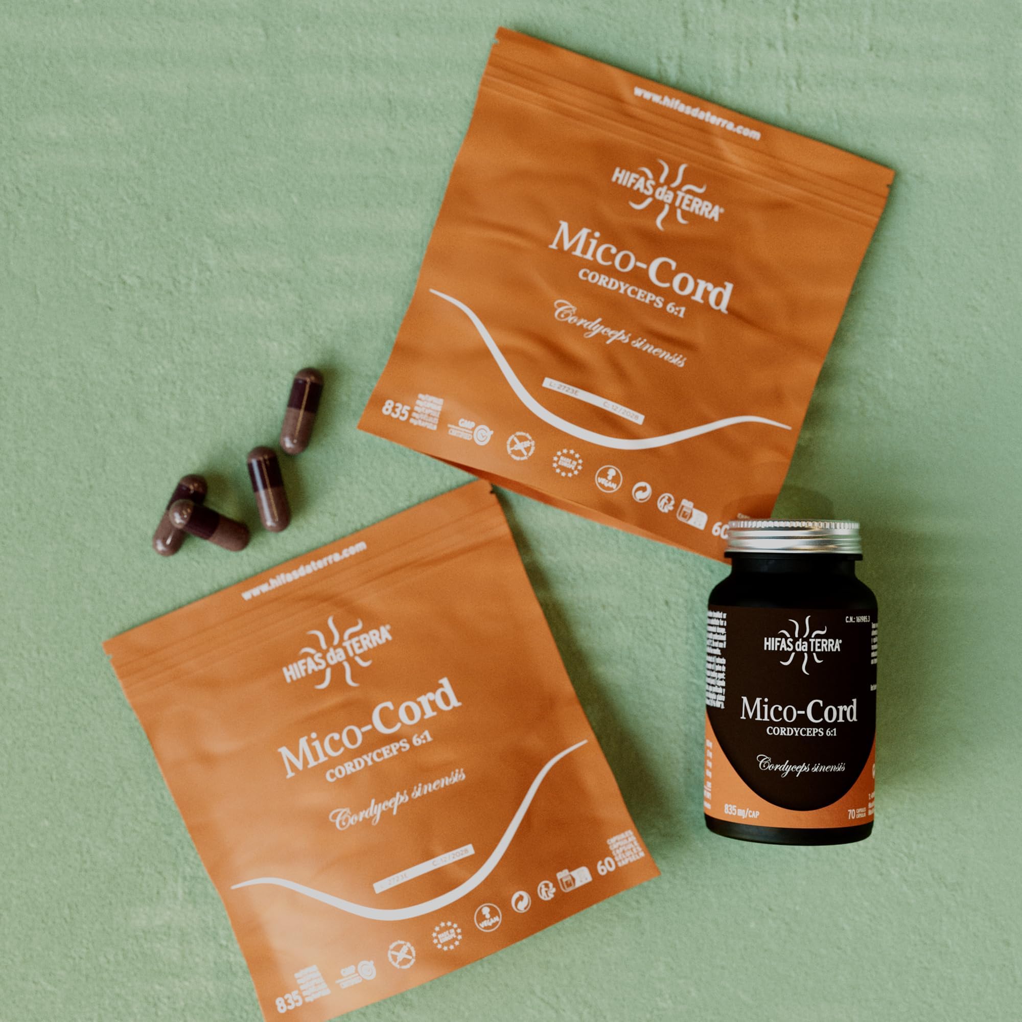 HIFAS DA TERRA - Mico-Cord Extracto Puro de Cordyceps + Vitamina C Natural - Extracto de Hongos - Energía, Vitalidad, Rendimiento Físico y Recuperación Natural - Bote 70 Cápsulas