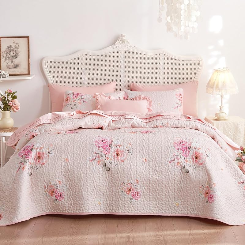 Wake In Cloud - Shabby Chic Quilt Set, Floral Coquette Cottagecore Farmhouse Vintage Flowers, for Women Teen Girls, Reversible Lightweight Bedspread Coverlet, 3 Pieces, Light Pink, Queen/Full Size image 2