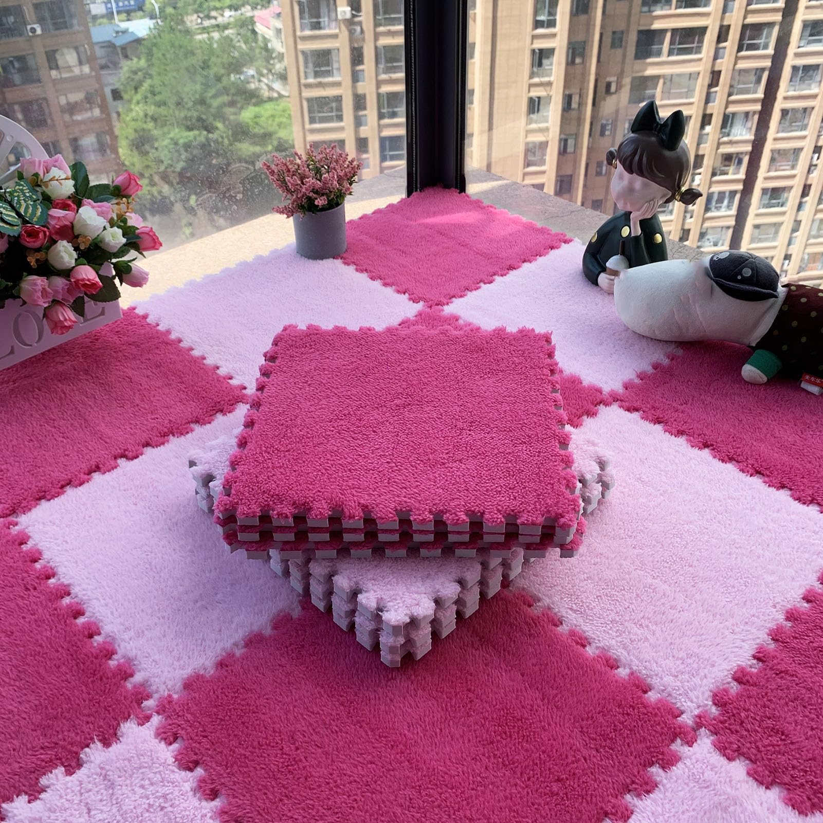 Puszyste płytki dywanowe, z łączonych płytek, pluszowe maty piankowe, opakowanie 16 sztuk, wielokolorowe, różne grubości(Rose Red+pink,0.39 Inch)
