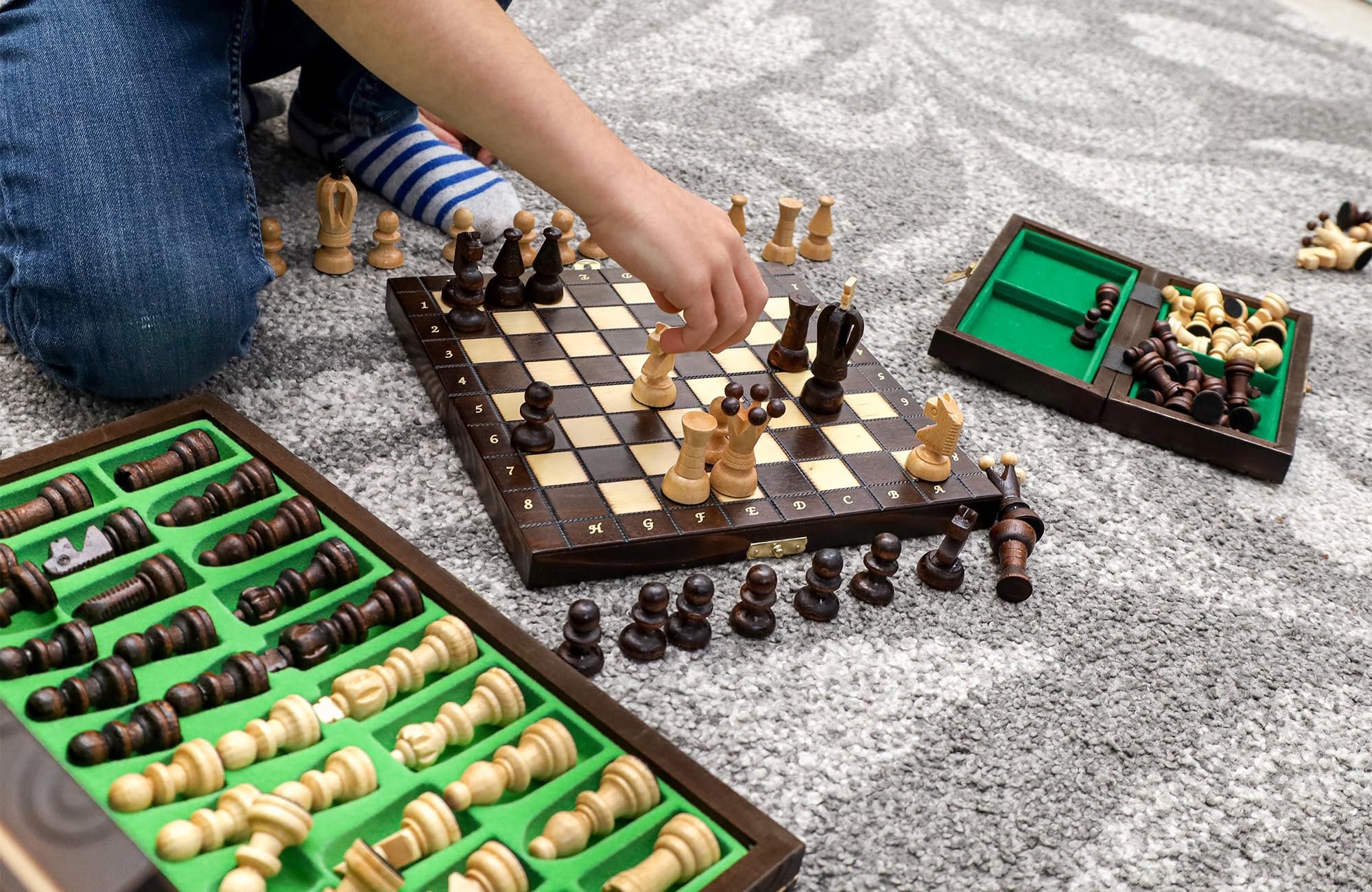 Gioco Scacchi E Dama Set Scacchi In Legno Noce E Acero 15 Pollici - Pezzi Ponderati Con Scacchiera Intarsiata Scacchi In Noce E Acero - Foto 12