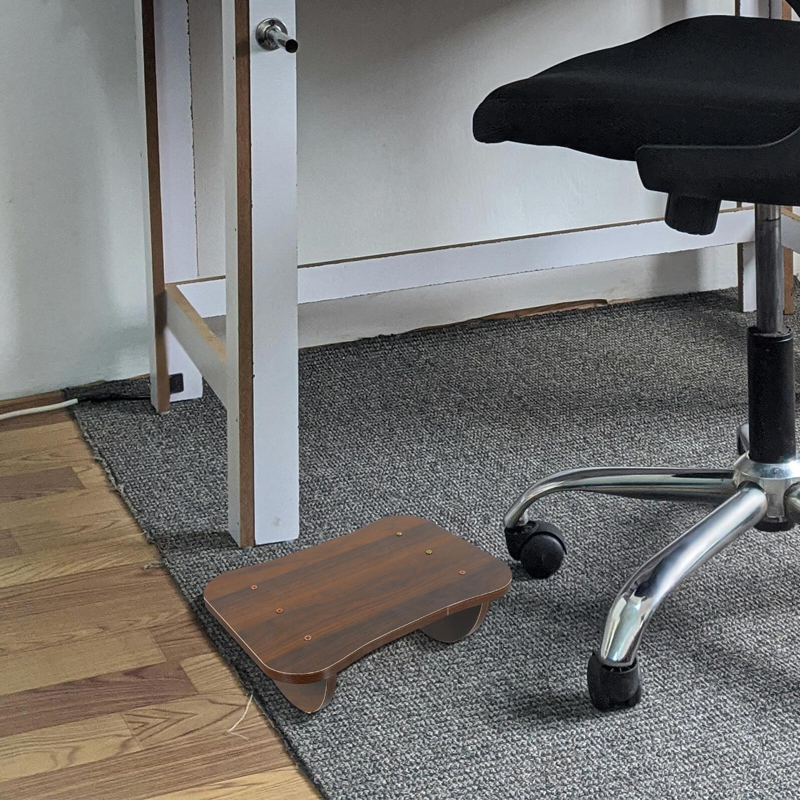 Poggiapiedi da Scrivania in Legno Design Salvaspazio e Regolazione Altezza, Rettangolare Moderno per Uso Sotto Scrivania in Ufficio e Gaming