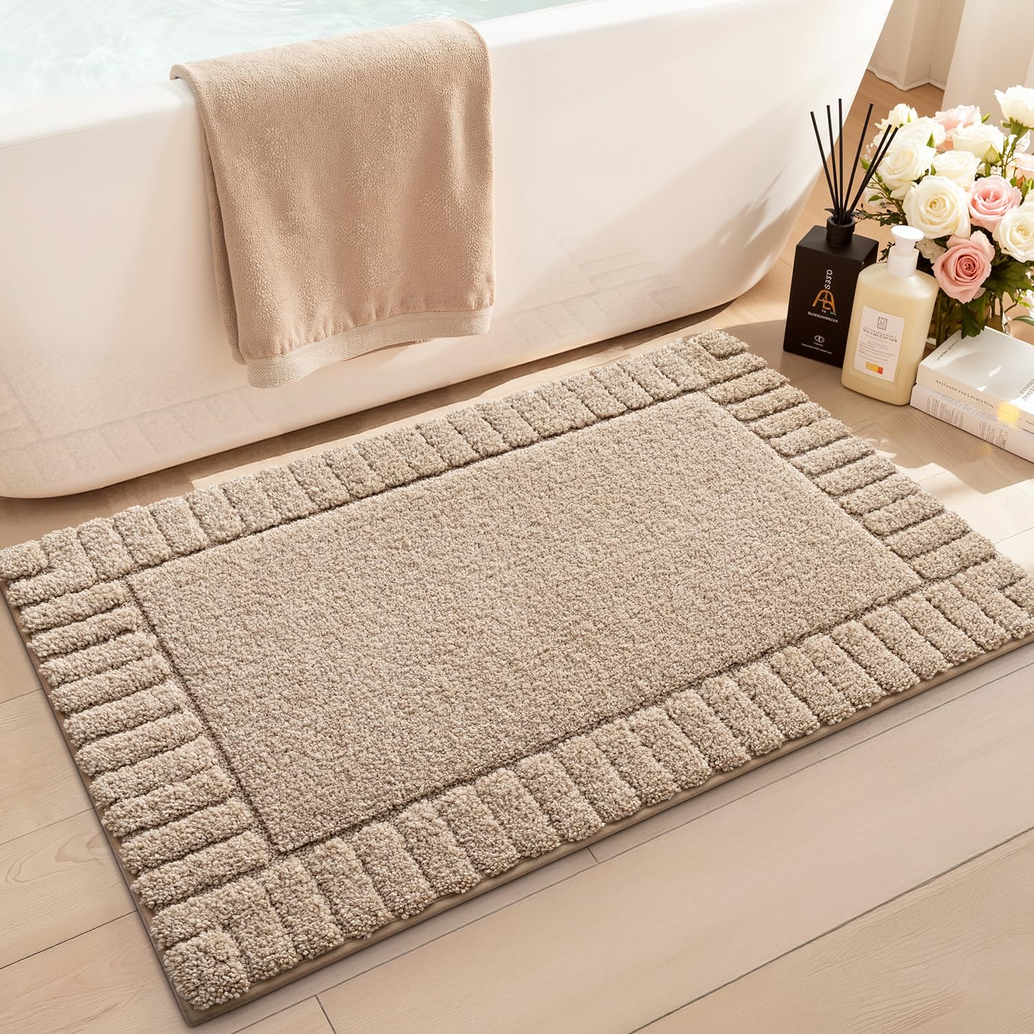 LUMI Bath Rug