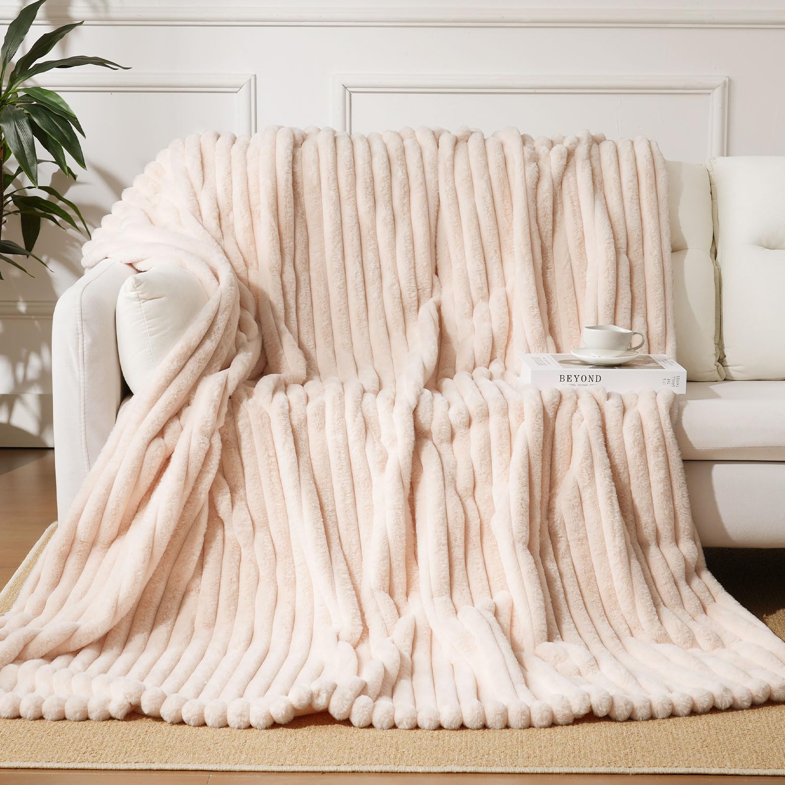 Coperta Pelliccia Sintetica Matrimoniale, Coperta Invernale Ultra Morbida Pelosa Plaid Pelliccia Finta Calda Extra Large per divano camera letto (Albicocca, W130 x L160CM)