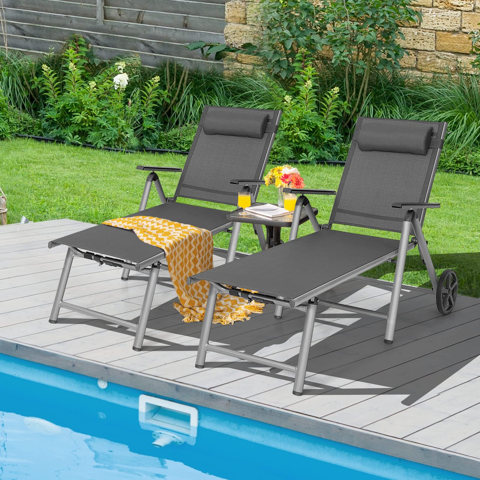 COSTWAY Sonnenliege Aluminium mit Rollen, klappbare Gartenliege mit hoher Sitzhöhe, Kopfkissen, Armlehnen & Verstellbarer Rückenlehne, Liegestuhl, Klappliege für Garten, Balkon, Terrasse