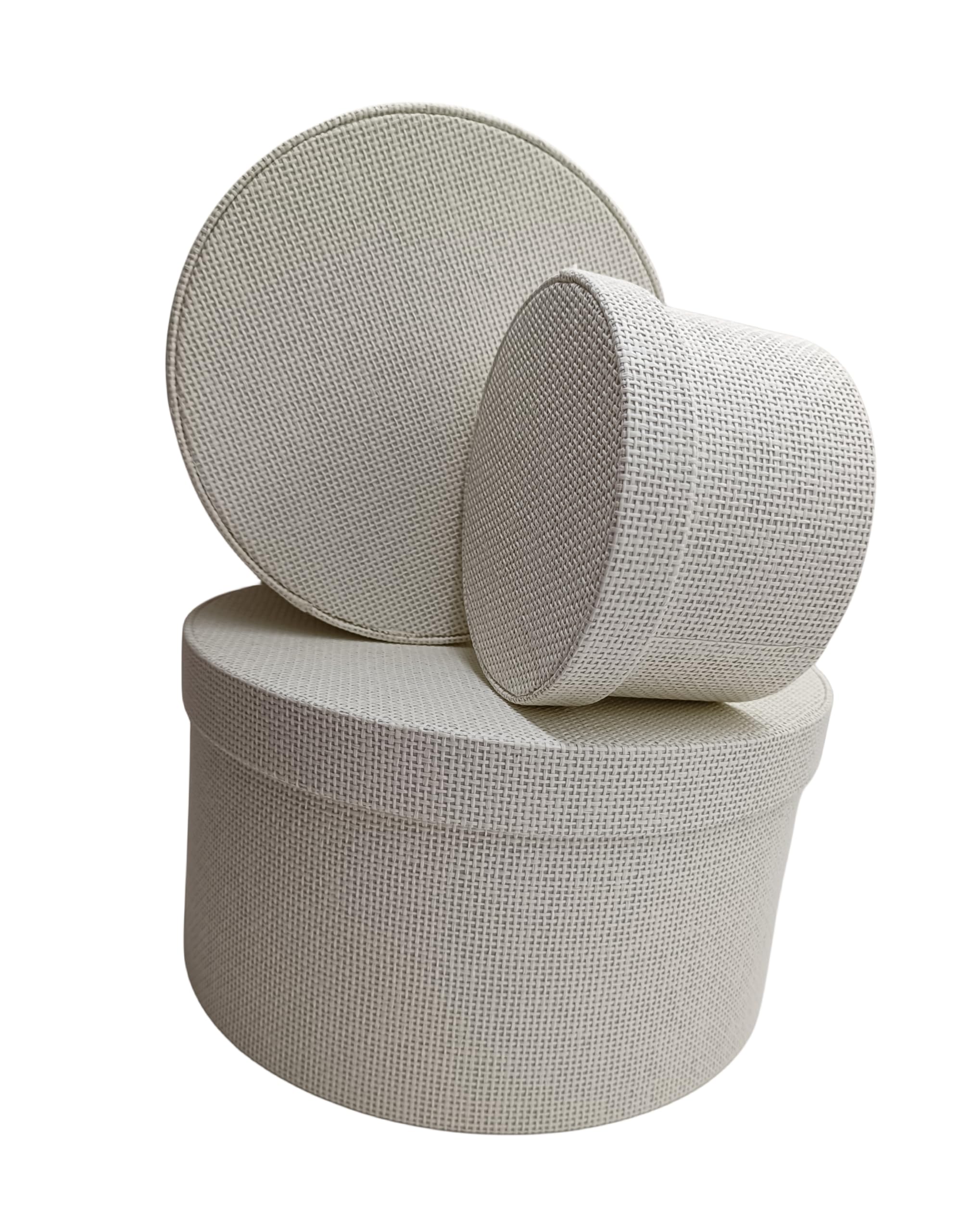 Boîte à chapeau tissé blanc pour sublimer la décoration de votre chambre et dressing