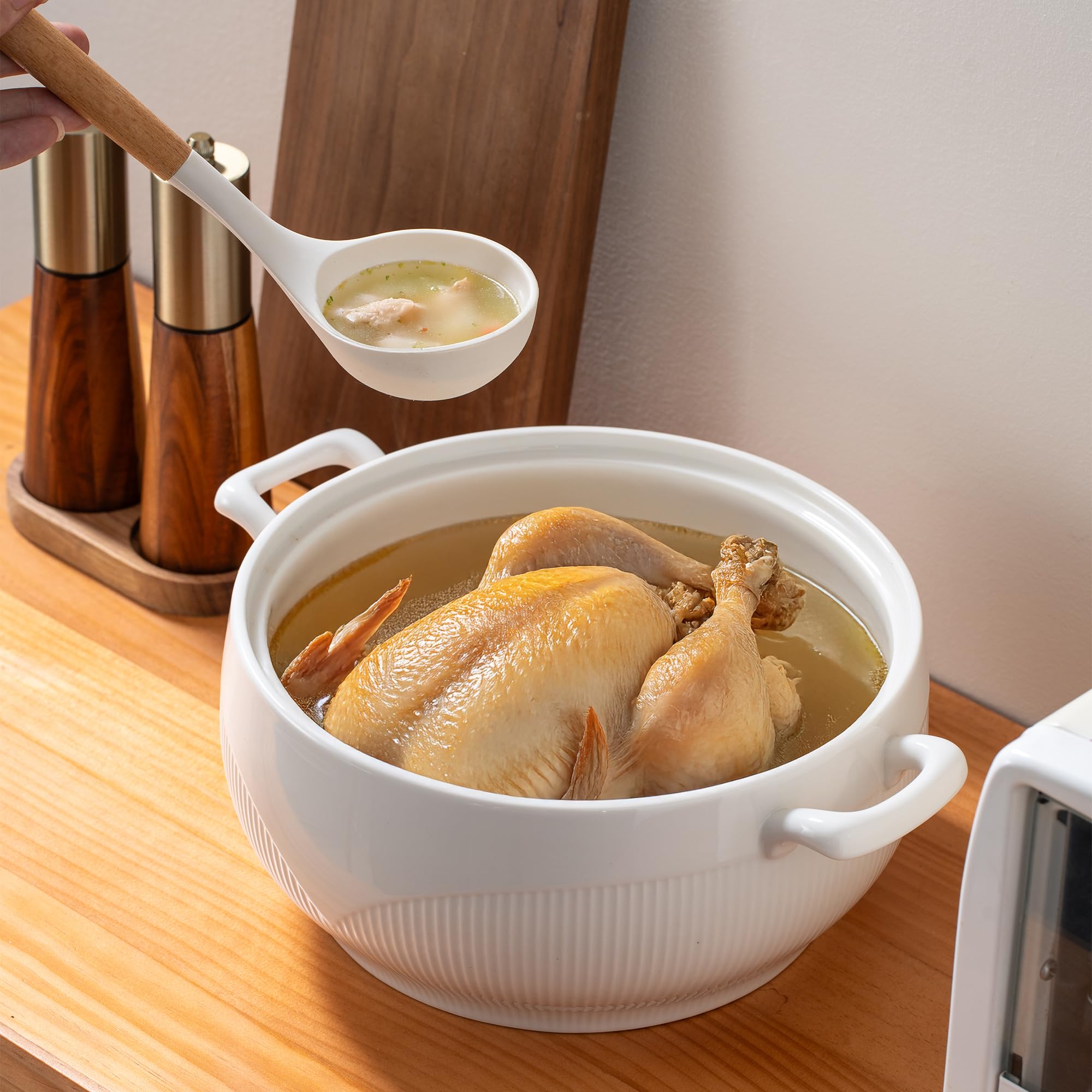 ceramiczna miska do zupy z pokrywką, pojemność 3,5 L, porcelanowa miska do zupy z dwoma uchwytami, odporna na kuchenkę mikrofalową, zmywarkę i piekarnik, kolor biały