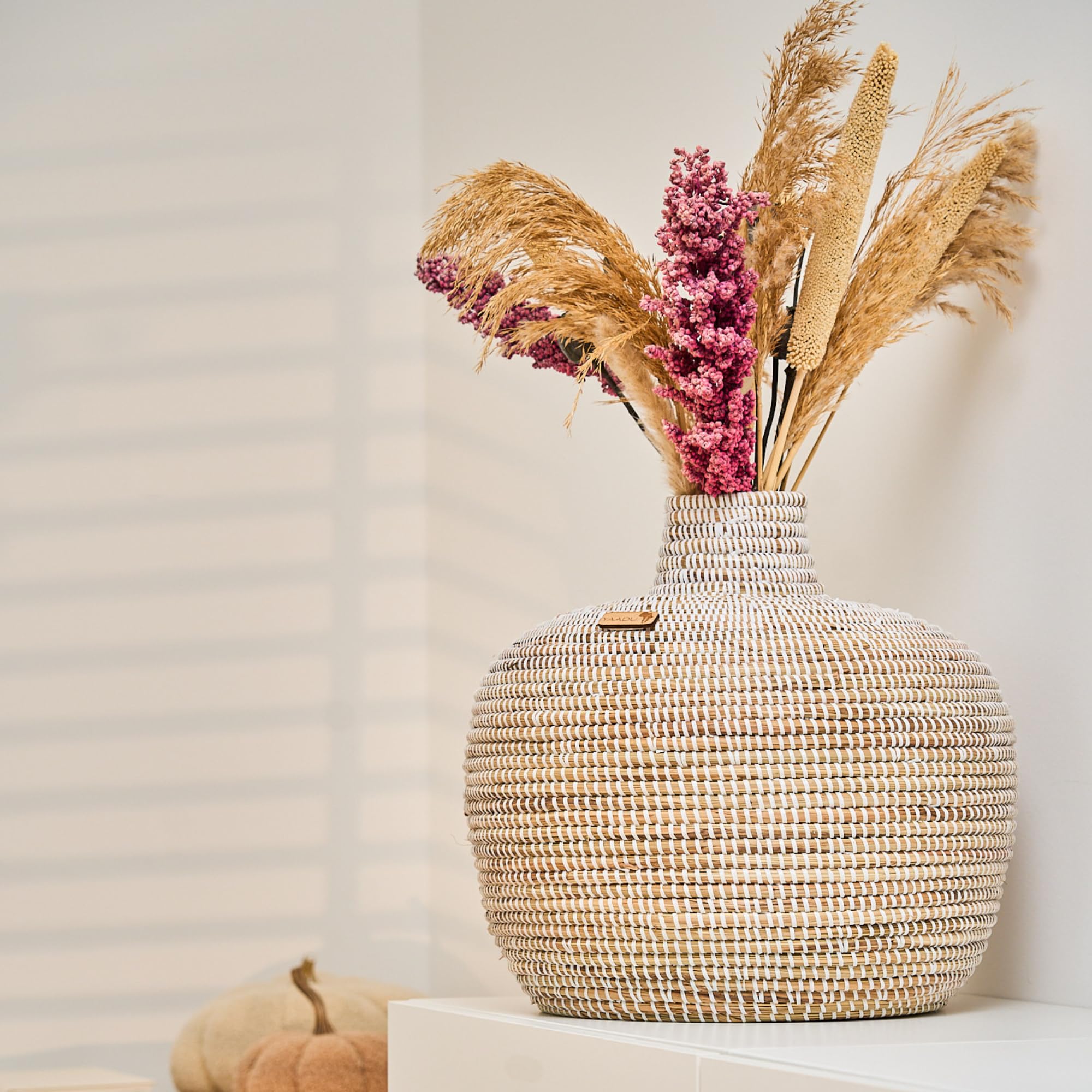 Grand Vase pour Herbe de Pampa 37 cm Panier tressé pour Fleurs séchées | Herbe de savane et plastique recyclé, ouverture 10 cm, fait main, style bohème, vase décoratif, cache-pot, modèle Namibia