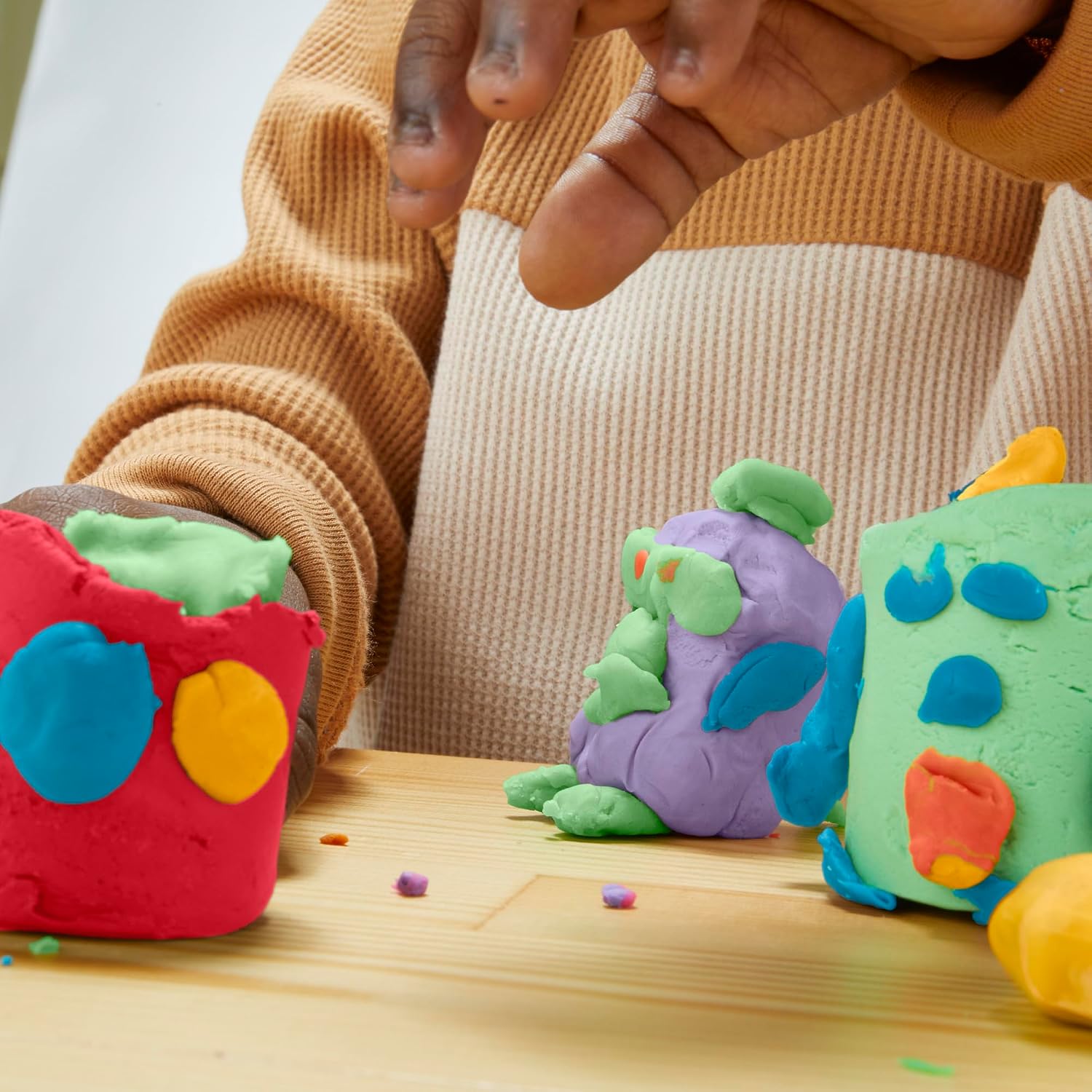 Play-Doh 12-Pack Celebration Compound with Confetti - Image 6