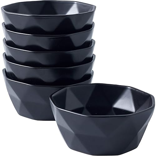 Bruntmor Geometric Ceramic Bowls - Oven To Table Bakeware Bowls - Elegant 60 Oz Matte Serving Bowls for Soup, Cereal, Salads, Pasta, Dessert & Snack Bowls - Oven Safe Bake And Serve Bowls (Black)