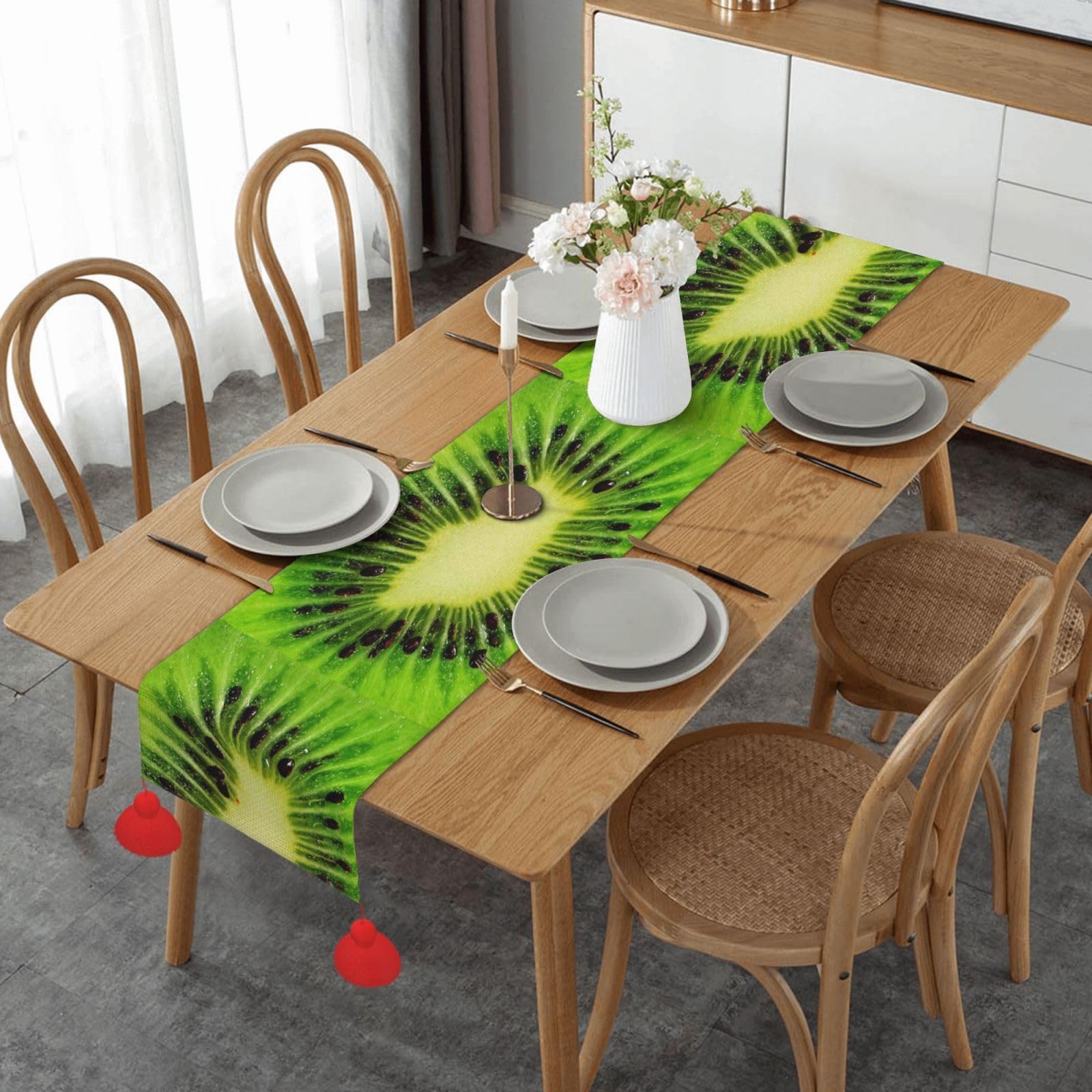 Chemin de table de Noël antitache avec pompon pour protéger et décorer la table de cuisine
