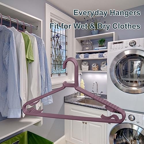 Miniatura 6 de Perchas de plástico, paquete de 50 perchas ligeras y duraderas con ganchos, tamaño estándar, en forma de G y antideslizantes, para uso diario