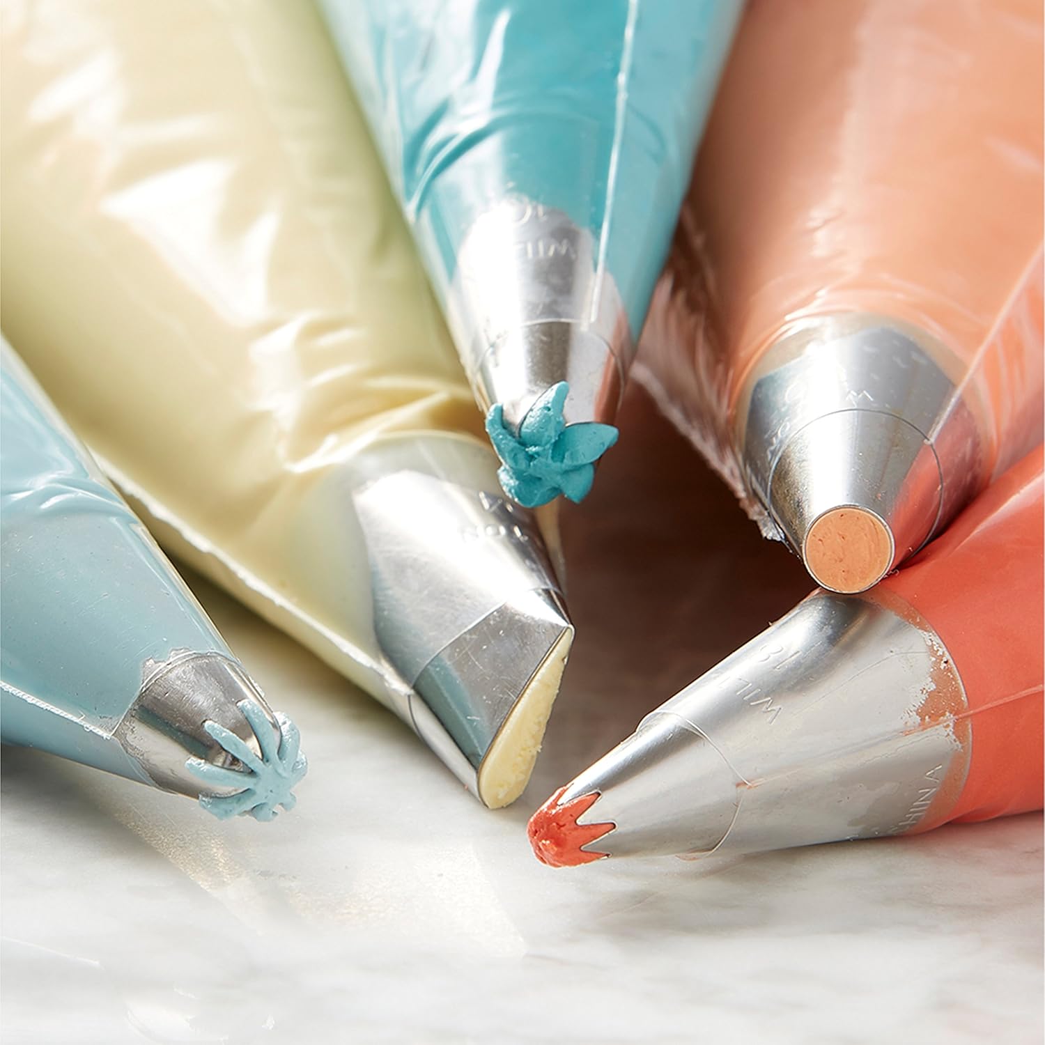 Wilton Deluxe Cake Decorating Tip Set, 52-Piece