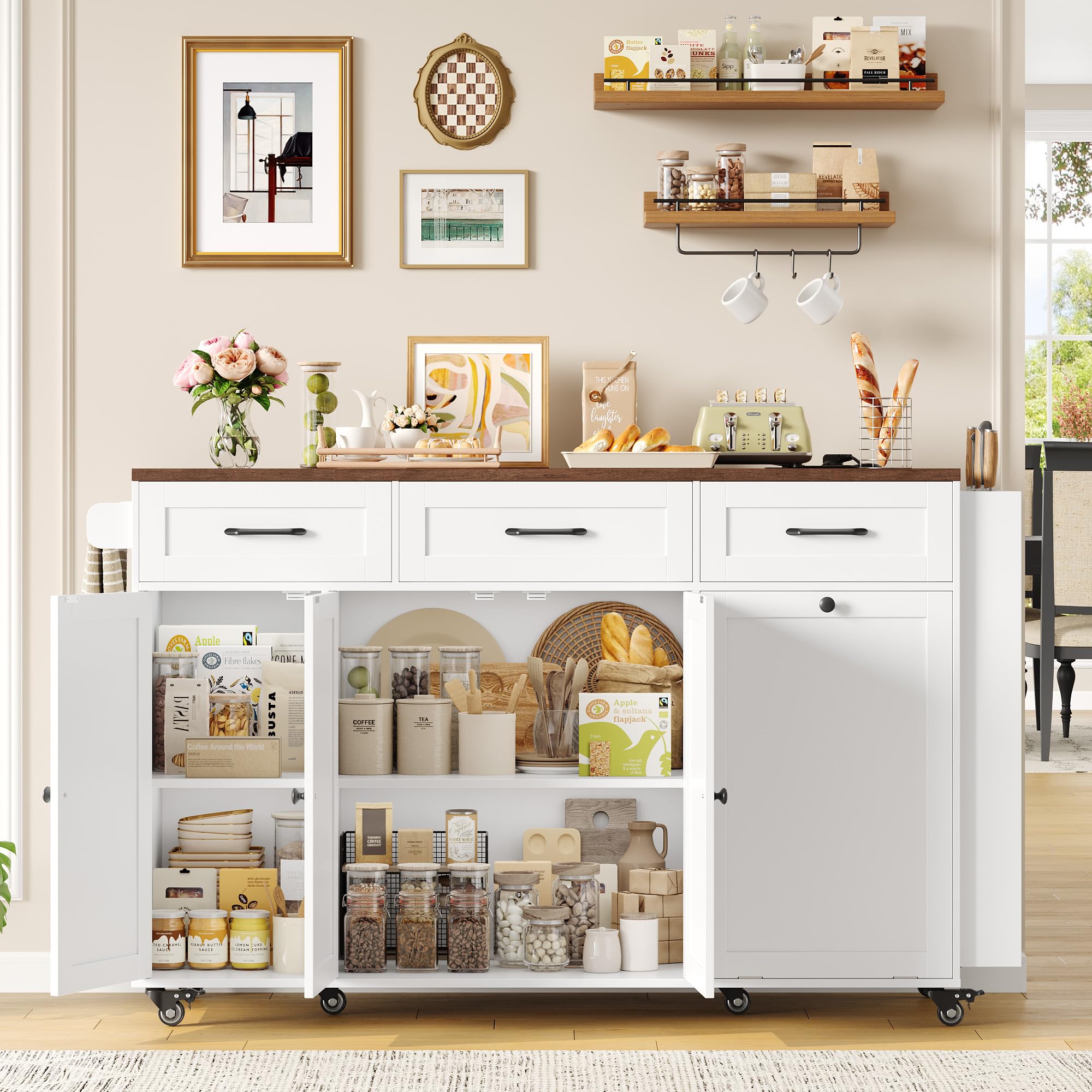 FirFurd Isola Cucina con Presa Integrata e Ruote, Carrello Cucina con Piano di Lavoro Pieghevole e Portacoltelli, Penisola Cucina con Spazio per Bidone, 135x60x88cm, Senza Bidone, Bianco