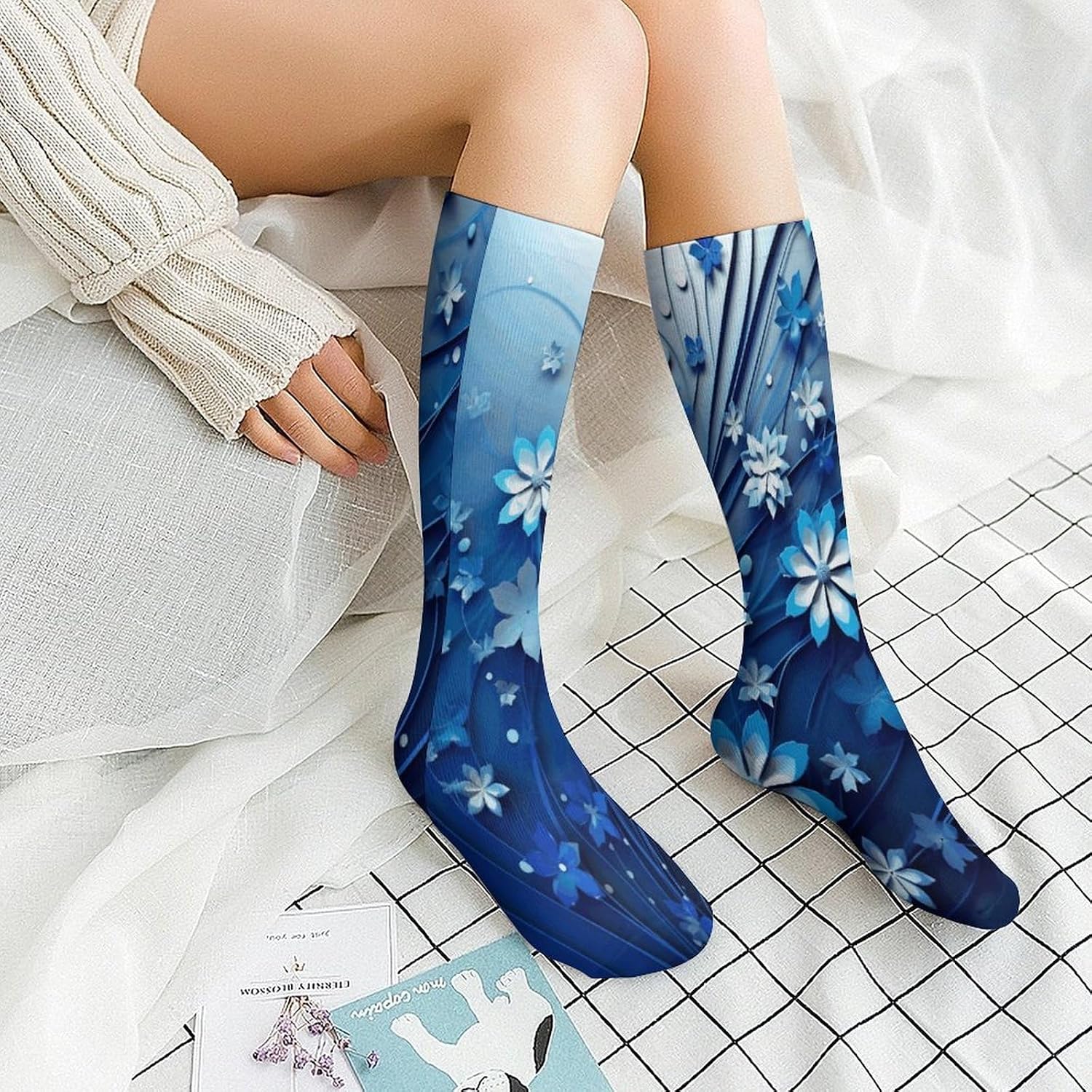 Blue Mini Flower Swirl Crew Socks Soft Thermal Socks | Socks for Men Women-Casual Wicking,High Stocking for Sports Running-Long Thin Tube Sports Breathable