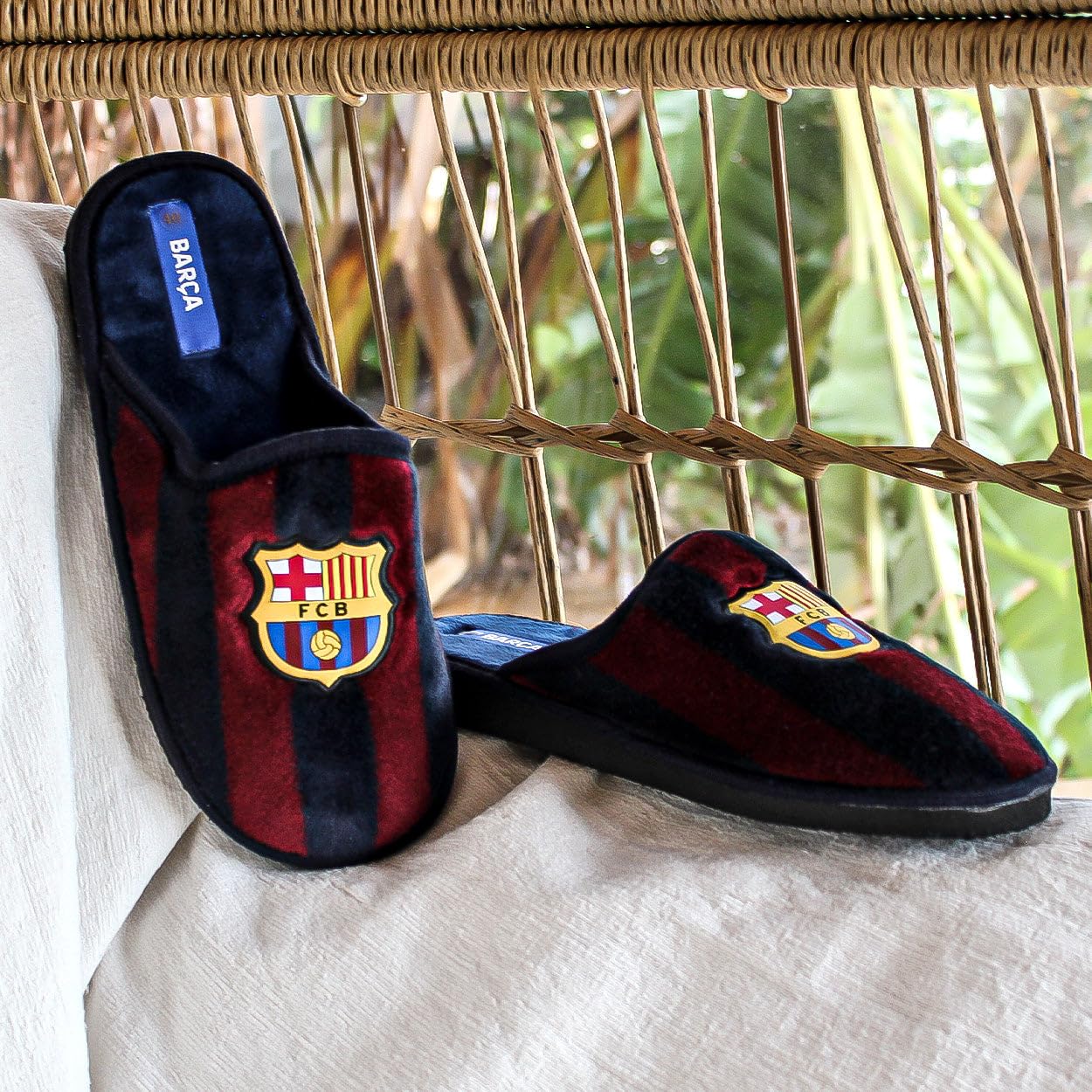 MARPEN SLIPPERS Dogo Rayas Barcelona PantuflasUnisex adulto
