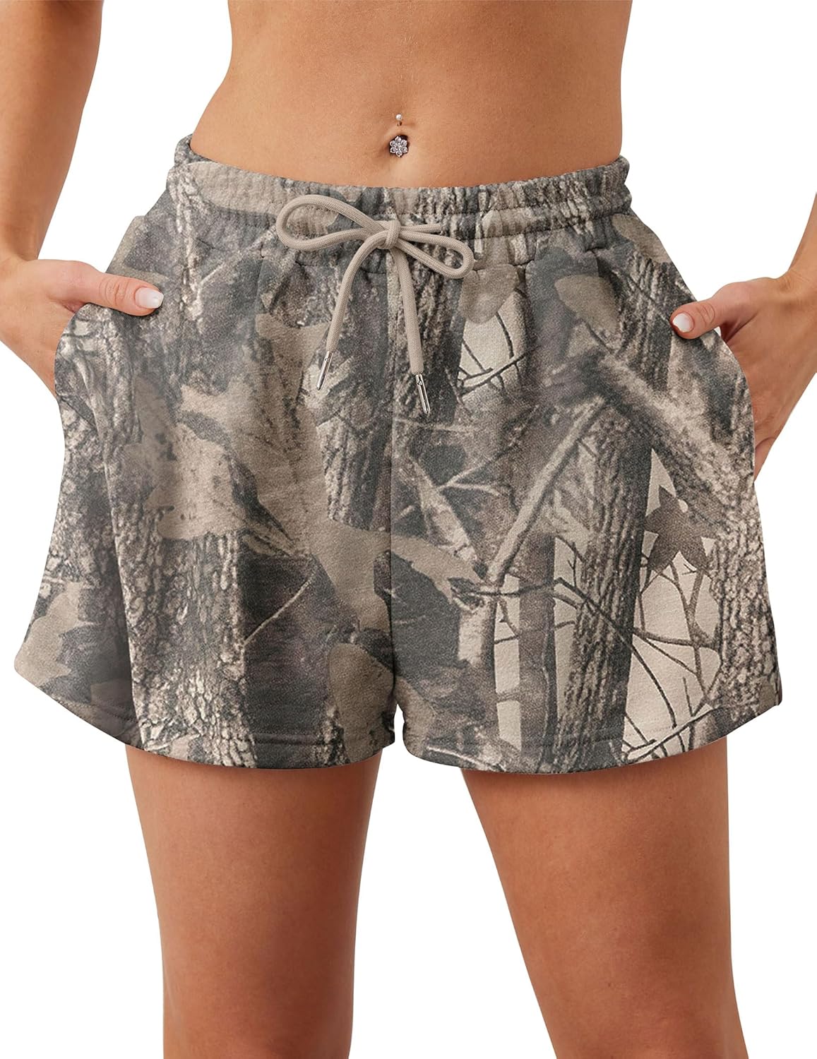 Women Camo Sweat Shorts Casual Elastic Waist Lounge Shorts Drawstring Maple Leaf Print Athletic Shorts with Pockets