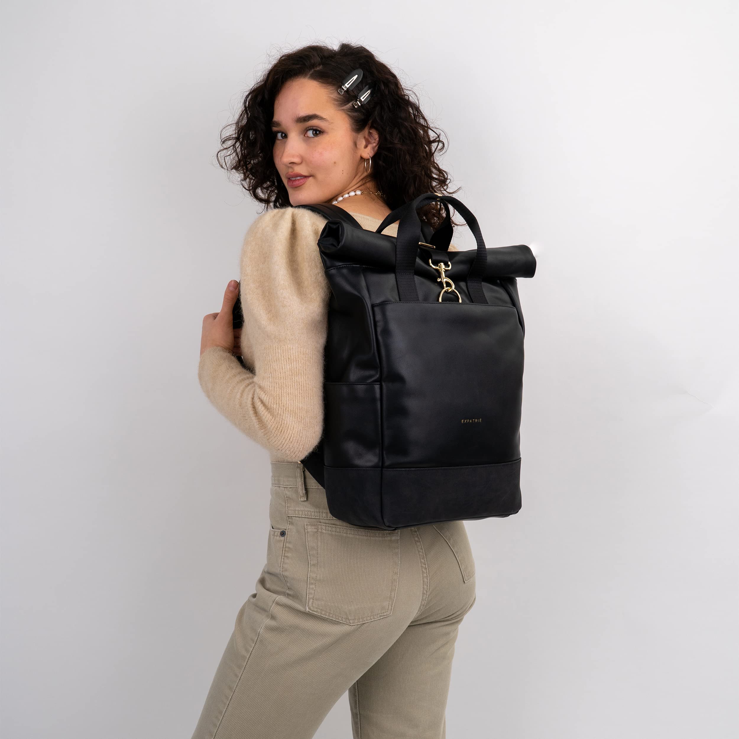 Expatrié Zaino Donna Nero - Adele - Zainetto Elegante per Università, Lavoro, Bici, Viaggio - Rolltop Grande con Vano per PC Portatile - Impermeabile
