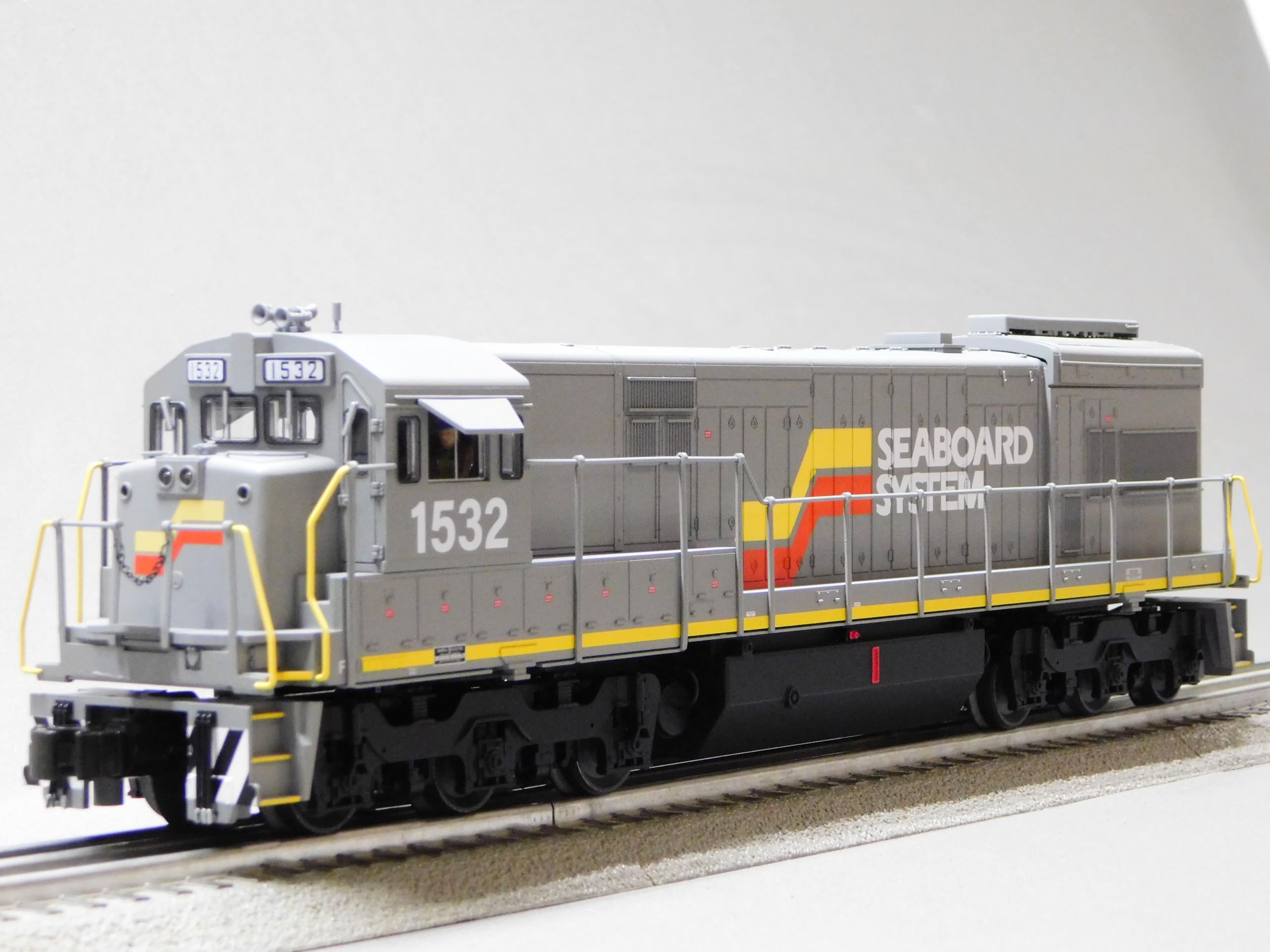 Lionel Seaboard Legacy U28C Diesel Locomotive Engine #1532 O Gauge 2433772