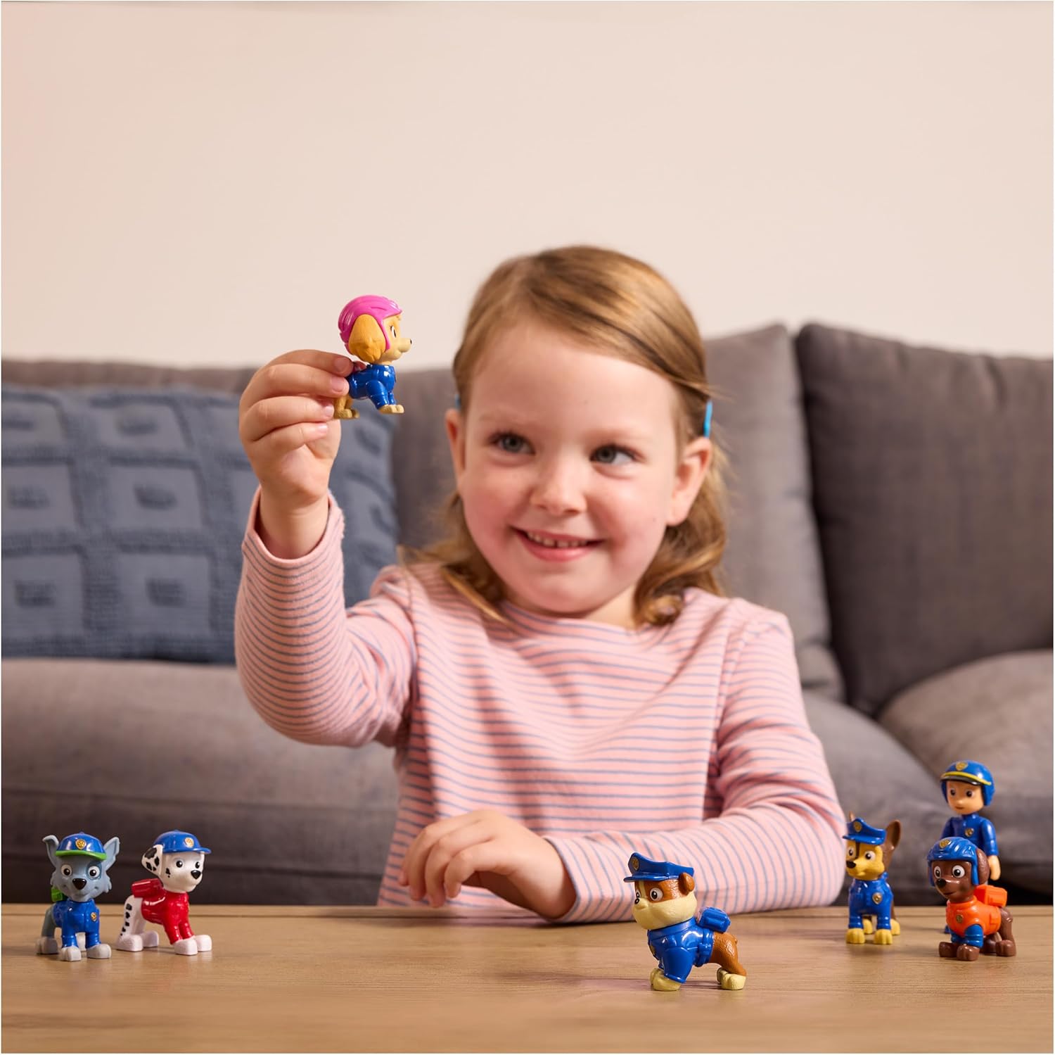 Paw Patrol Search & Rescue Team Pack with 7 Collectible Action Figures, Including Ryder & 6 Pups, Kids Toys for Boys & Girls Ages 3 and Up