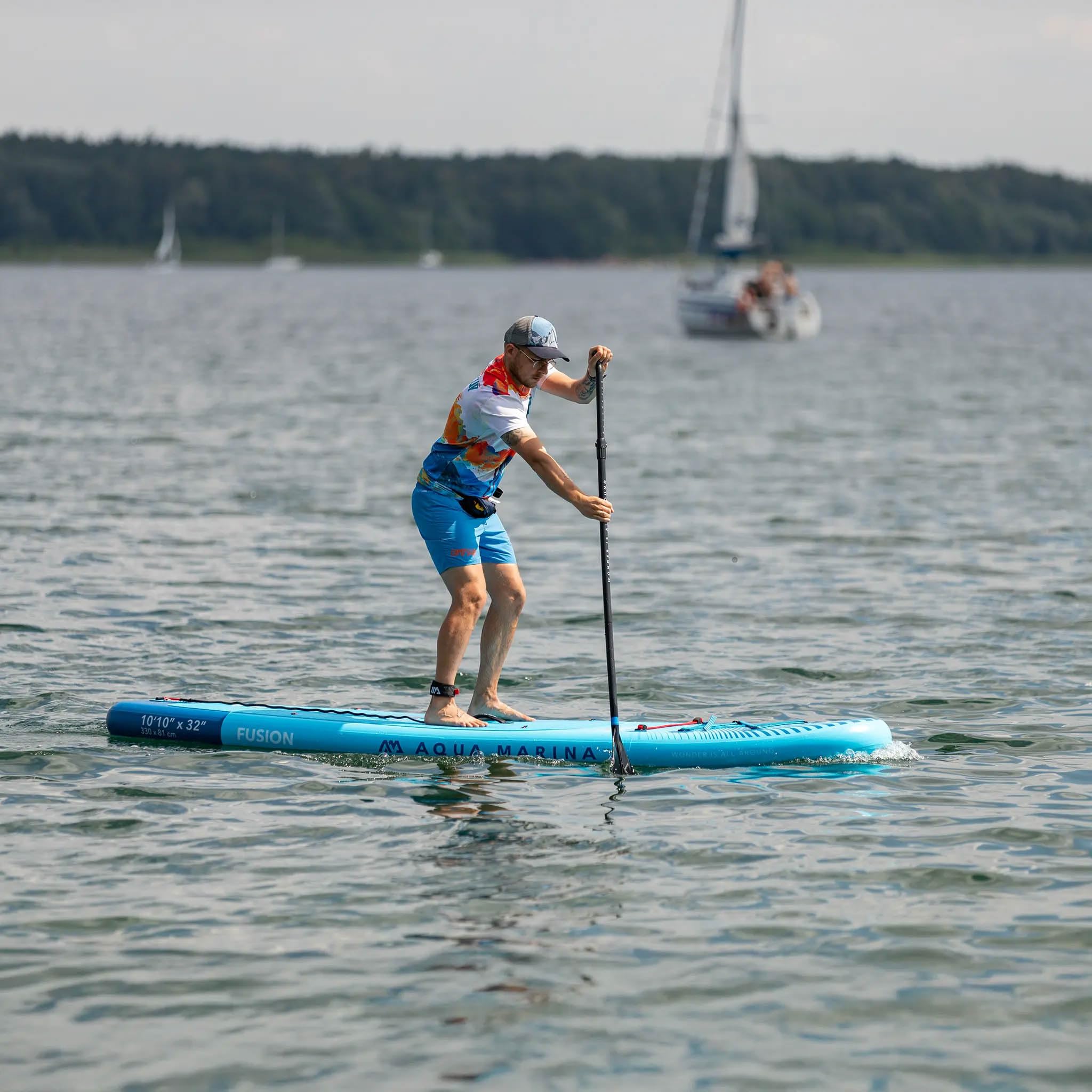 Aqua Marina E-Fusion 10'10" SUP Board mit Motor BLUEDRIVE S, aufblasbares Allround Stand Up Paddle Board 330x81x15 cm, 4–6 km/h, 150 kg