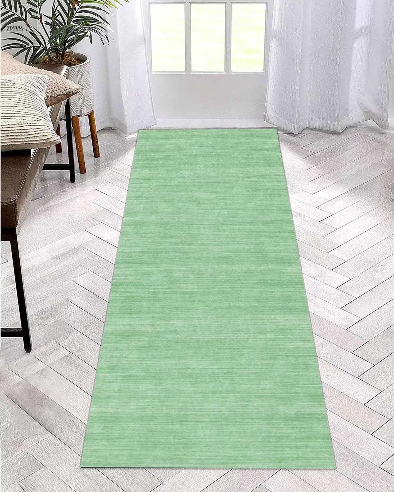 Tapis de couloir en polyester vert de 120 x 550 cm avec finitions soignées