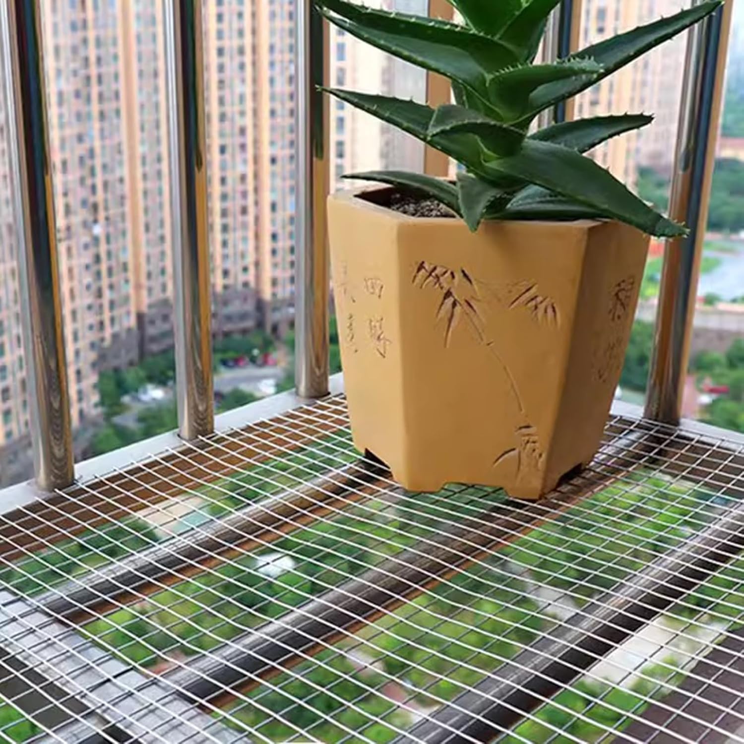 Stainless Steel Hardware Cloth, 1/4in Stainless Steel Wire Mesh Roll, with Stainless Steel Tie Poultry Netting Cage, Stair Protection Fence(31.5inx16.5ft)