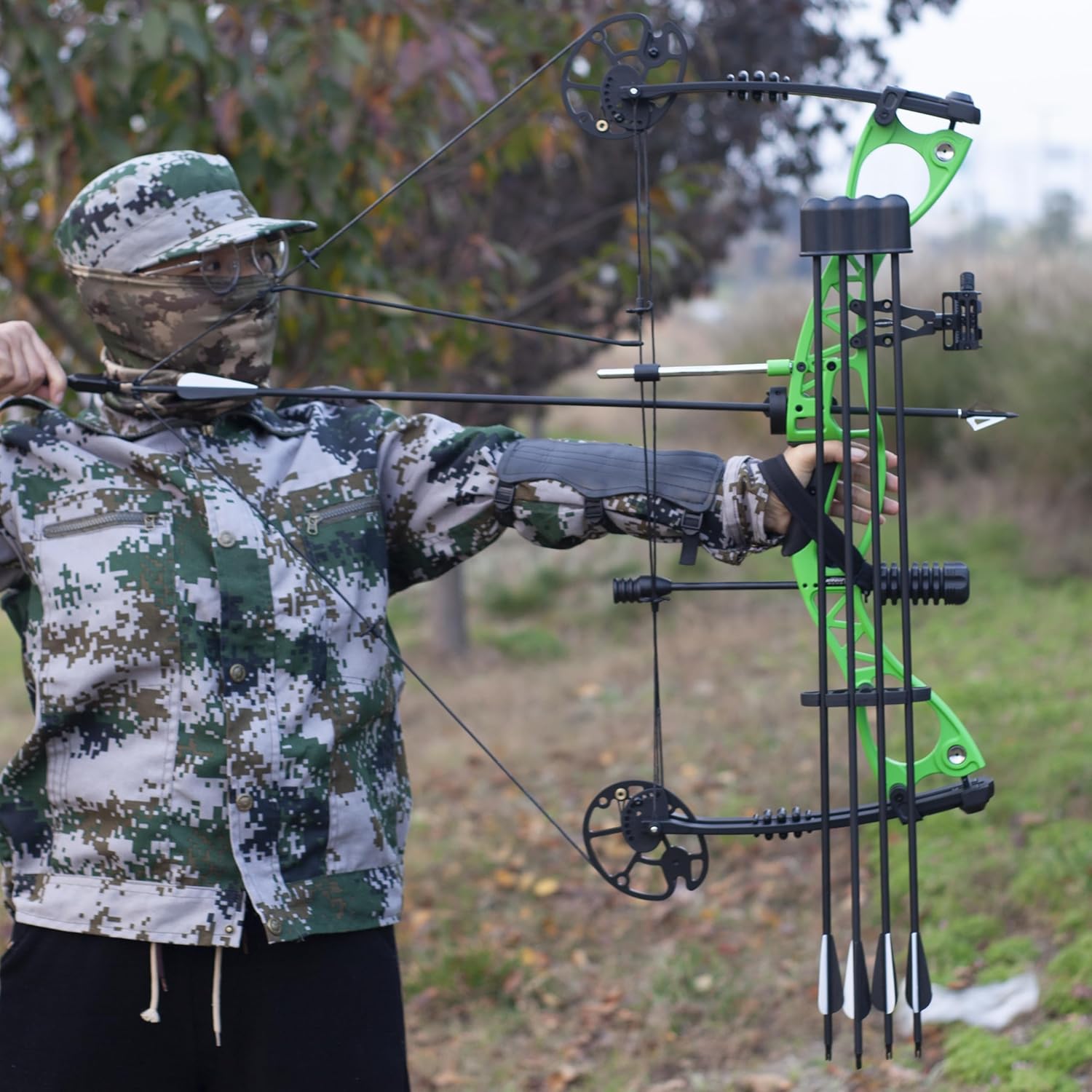 Archery Compound Bow Set, Draw Weight 0-70 LBS, Draw Length 18"-30", Hunting Compound Bow with All Accessories for Archery Hunting Target Shooting Practice RTH